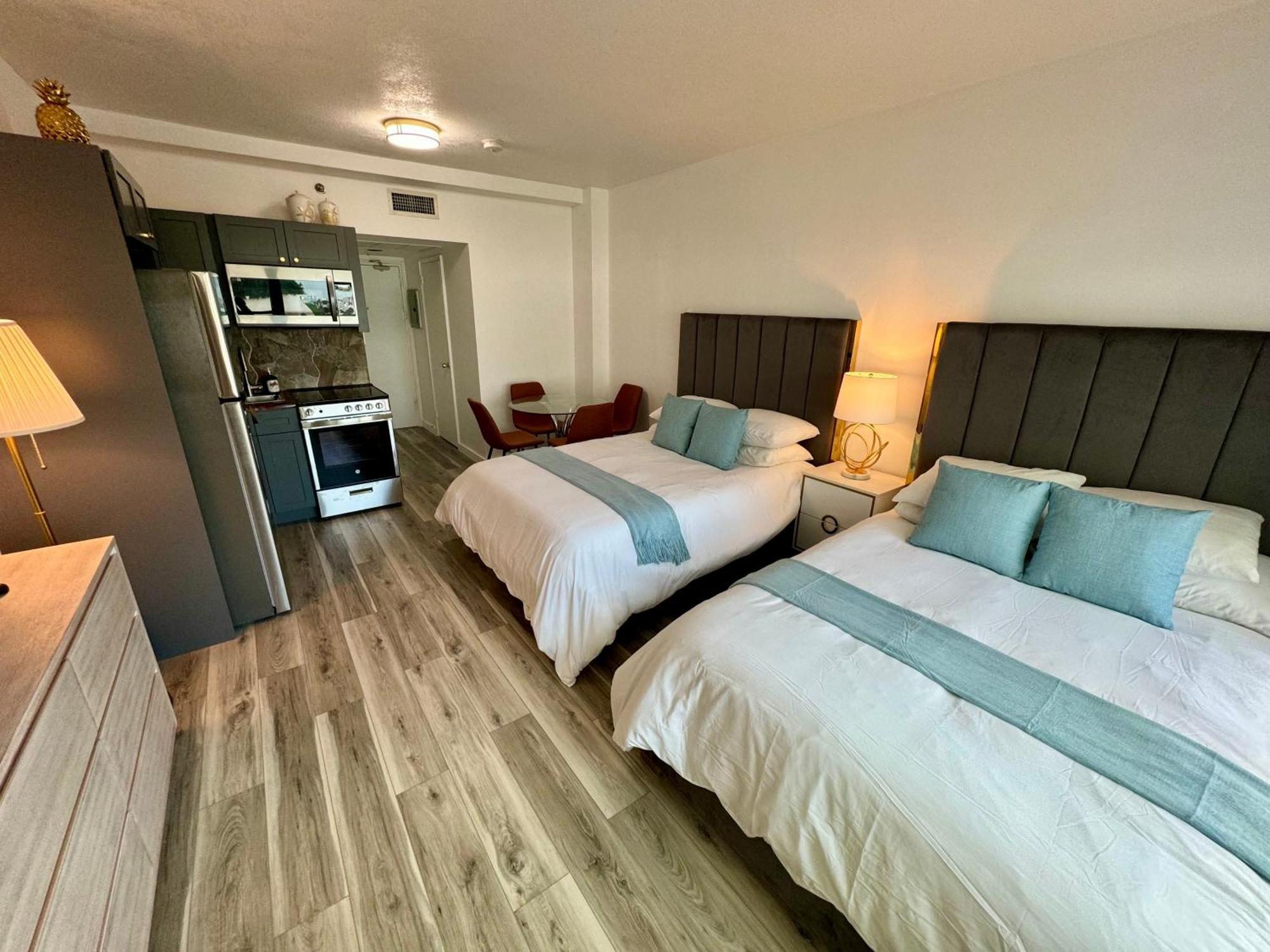 Directly On The With Pool & Parking *