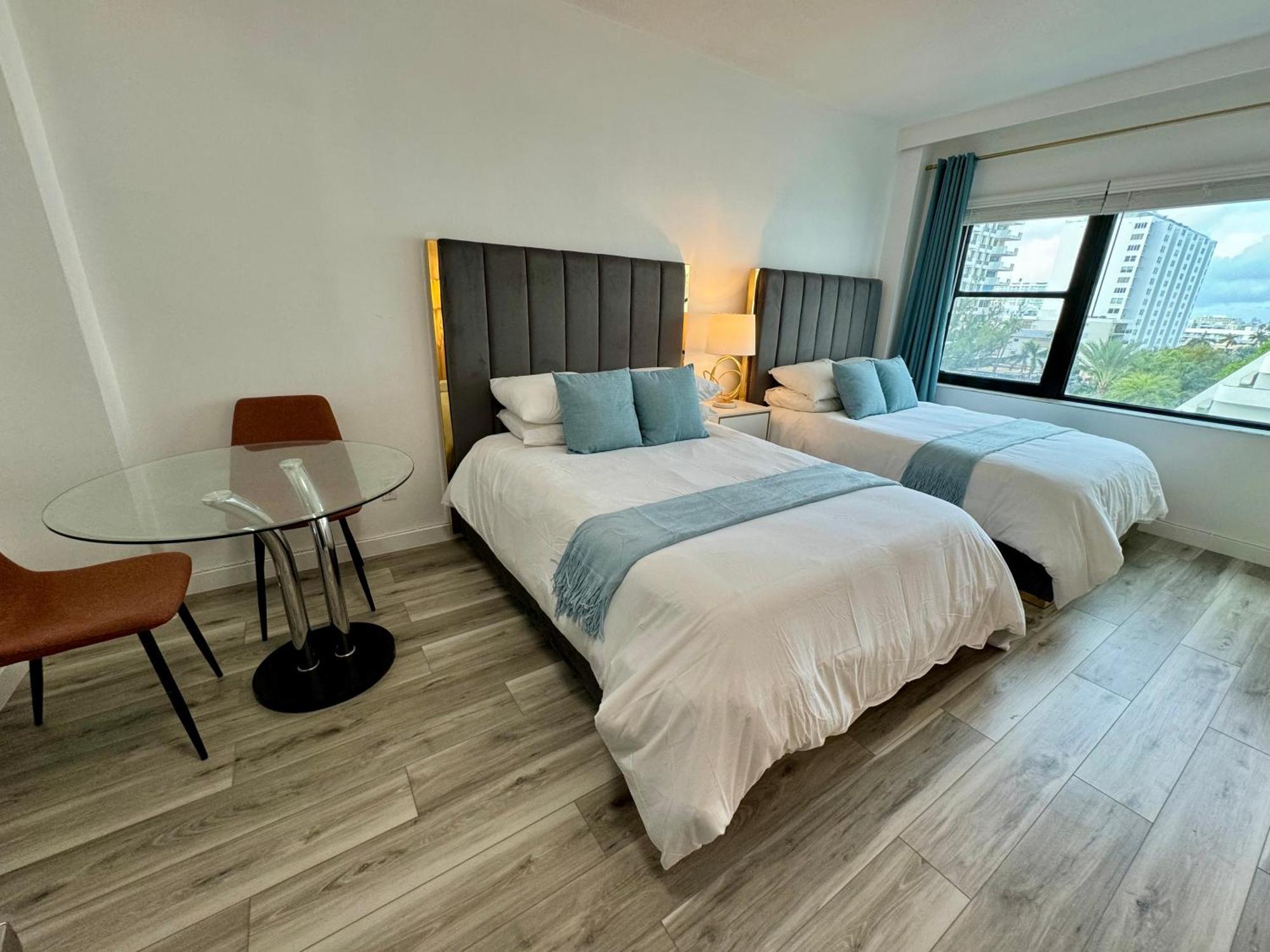 Directly On The With Pool & Parking