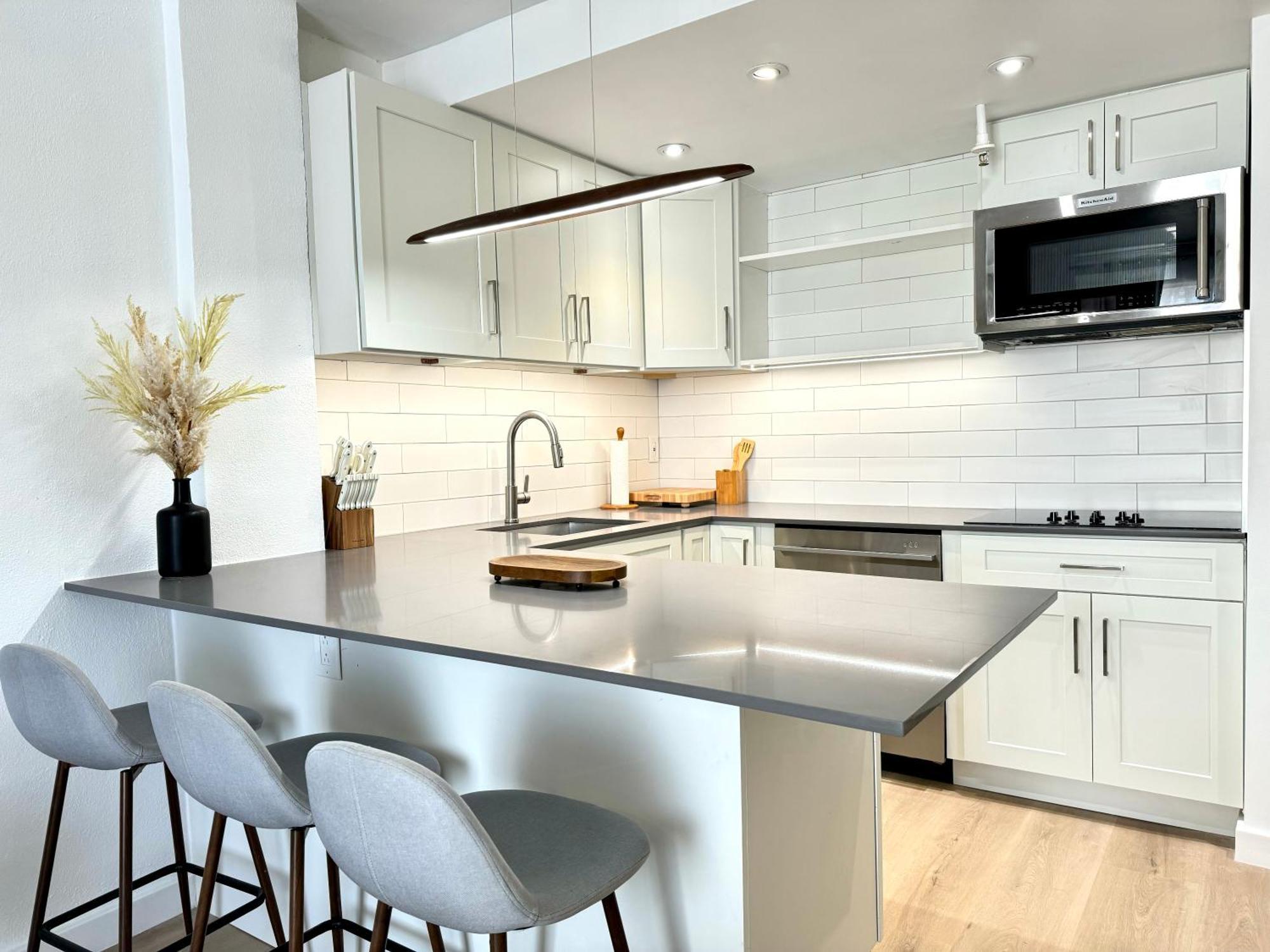 High-end Apartment, Across The Miami Beach