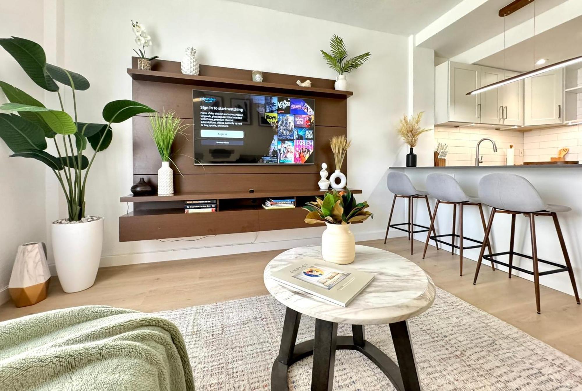 High-end Apartment, Across The Miami Beach