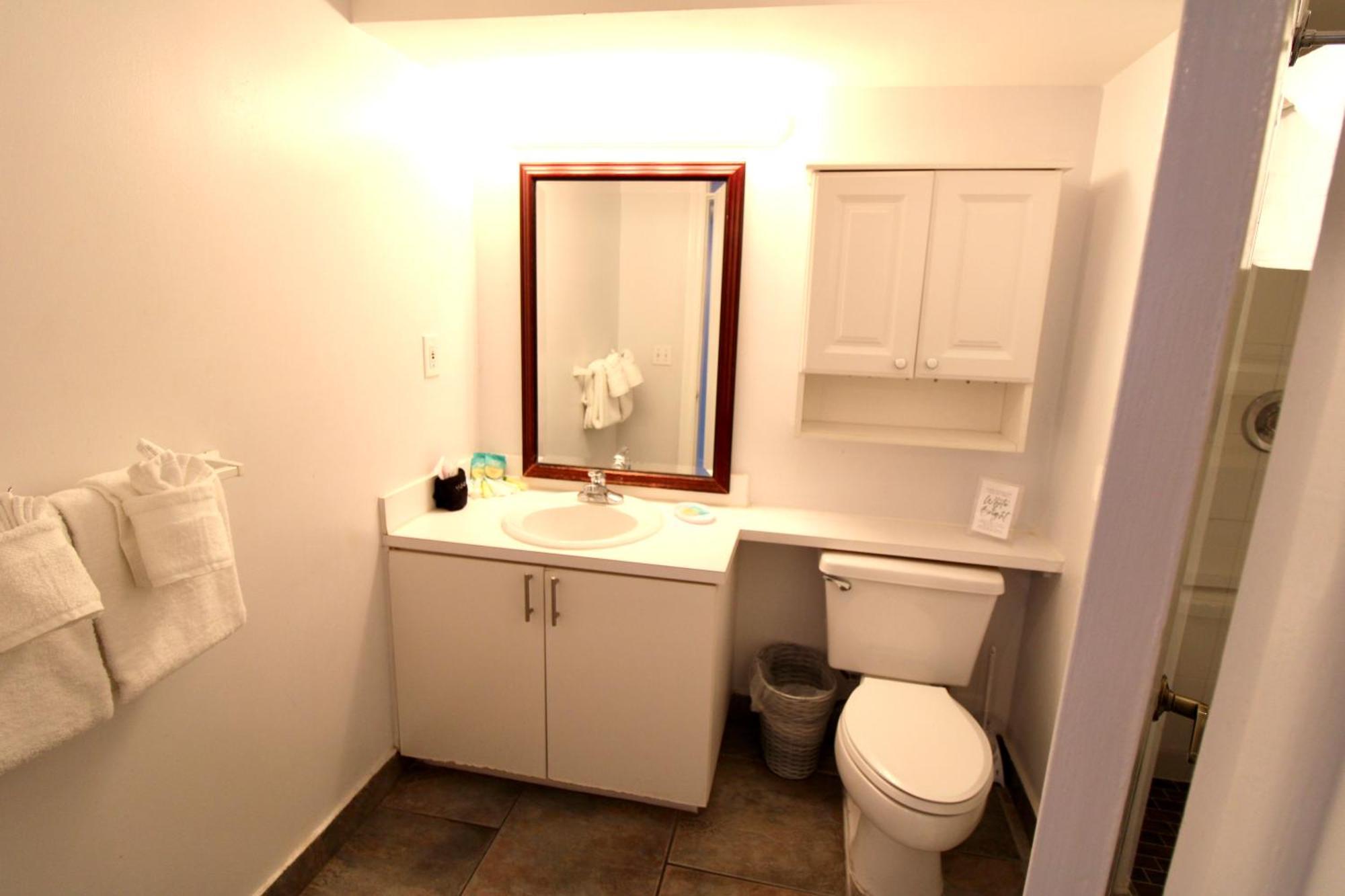 Castle M16 Oceanview Loft With Access, Pool, Tennis And Free Parking!