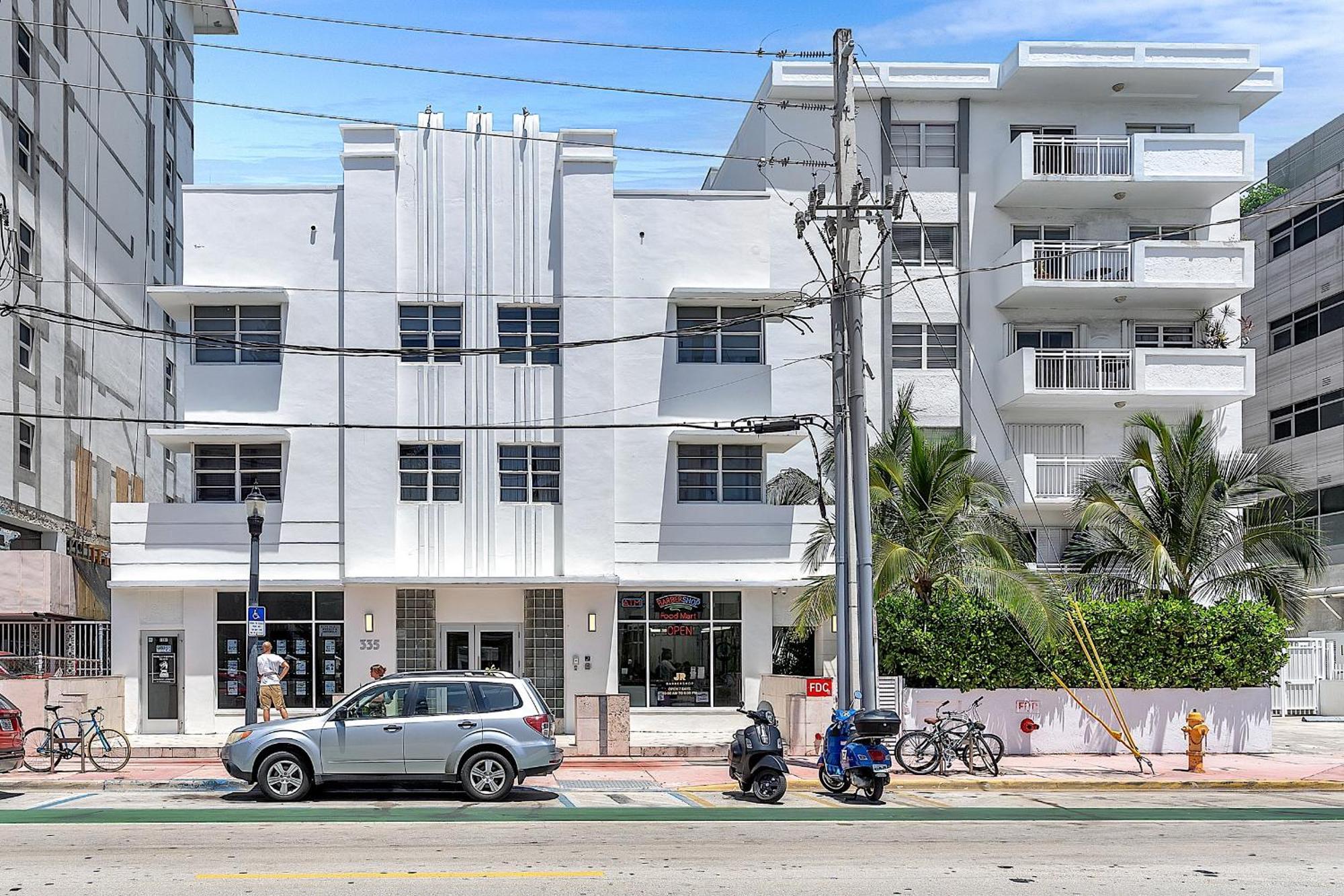 South Sofi With Direct Beach, Chairs, And Umbrella Access *