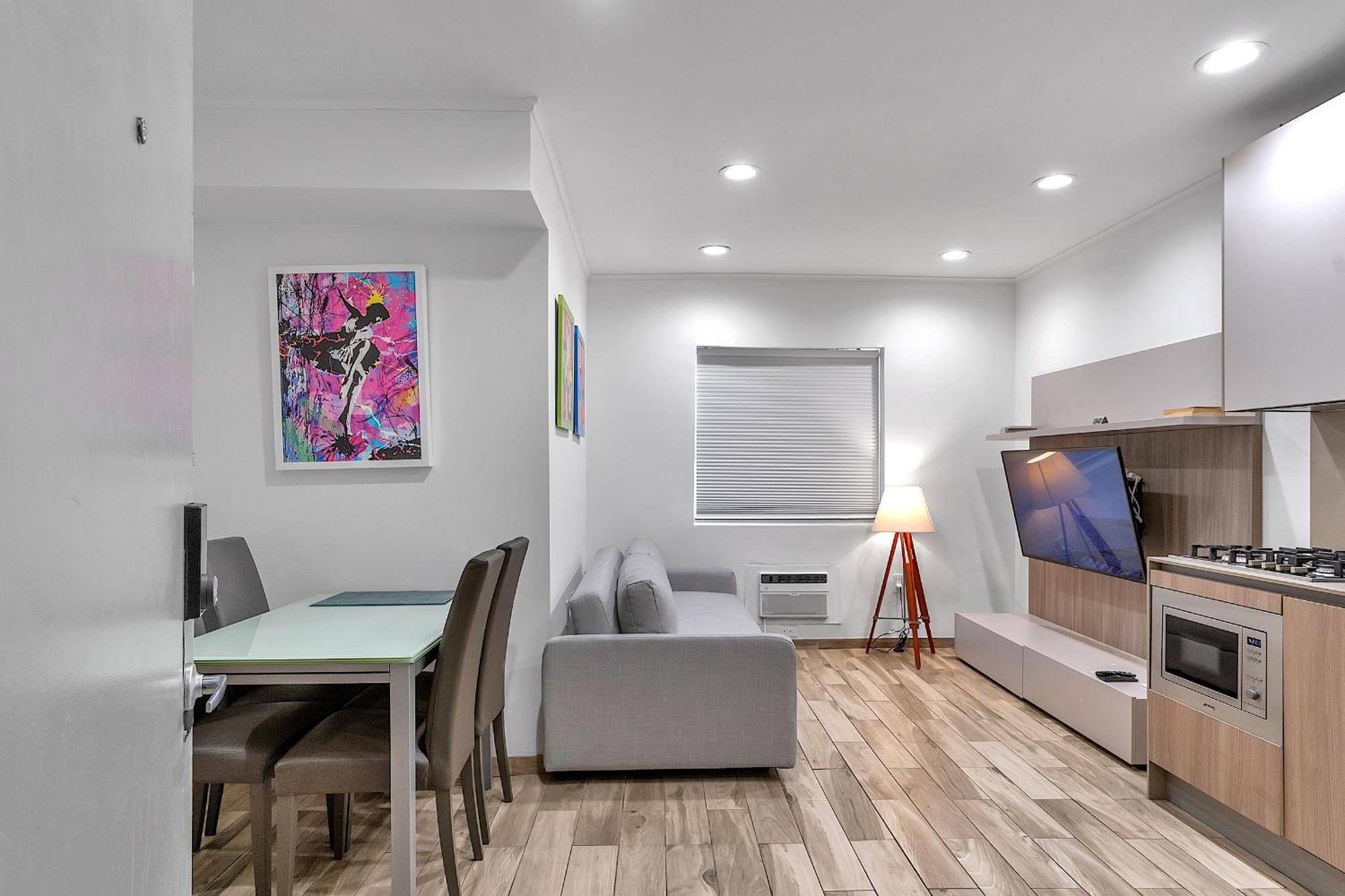 South Sofi With Direct Beach, Chairs, And Umbrella Access Apartment *