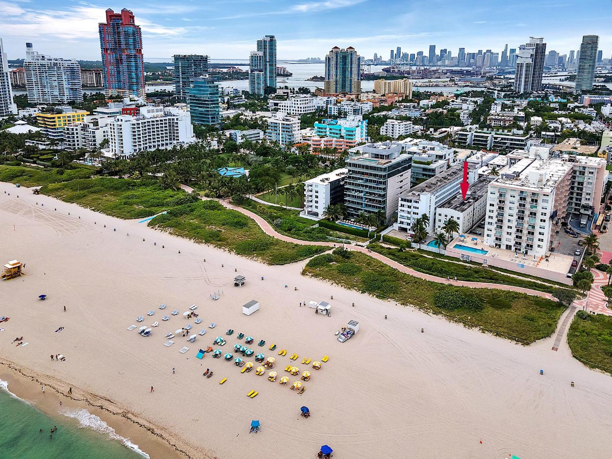 Apartment South Sofi With Direct Beach, Chairs, And Umbrella Access *