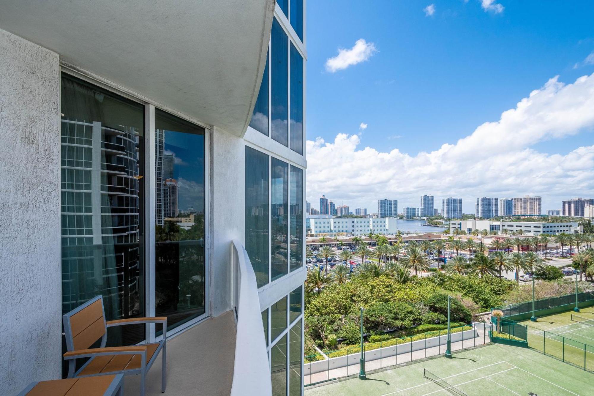 Luxury Trump International Ocean View 1100sf 1 Bd * Miami Beach