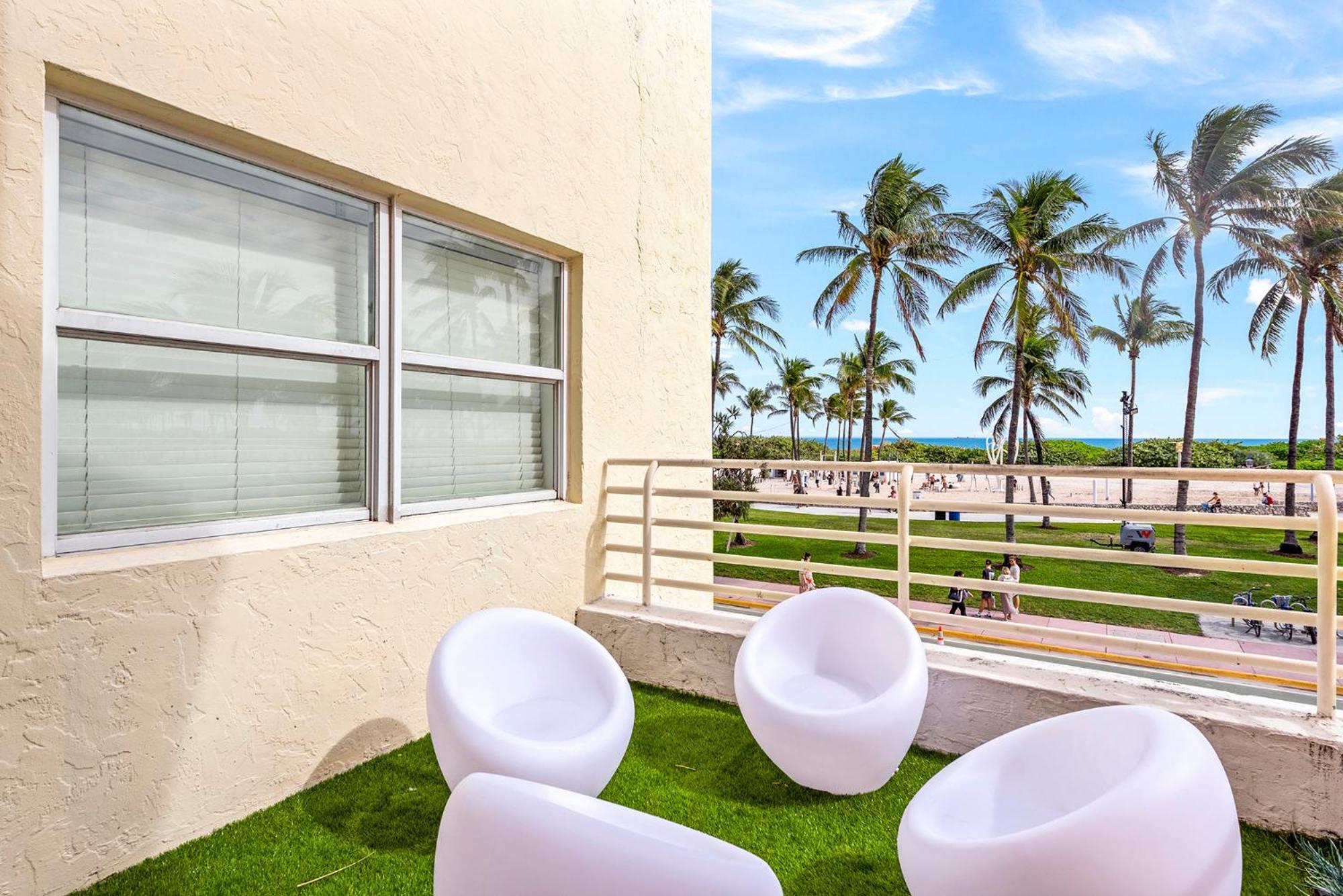 Apartment South In Ocean Drive *