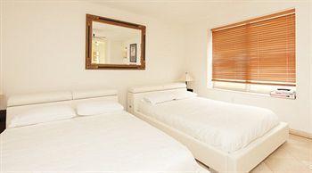 The At Cafe Milano By South Vacation Hotel 3*