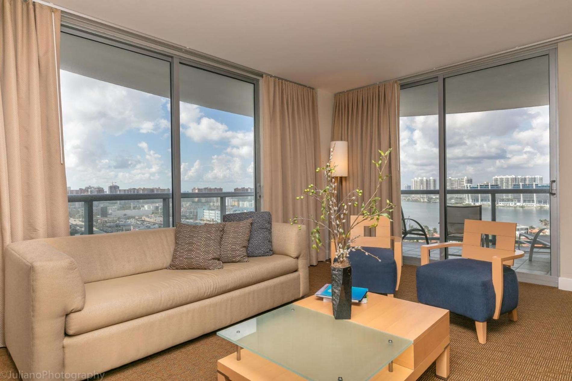 Ocean View 25th Floor At Marenas By Ammosfl Apartment