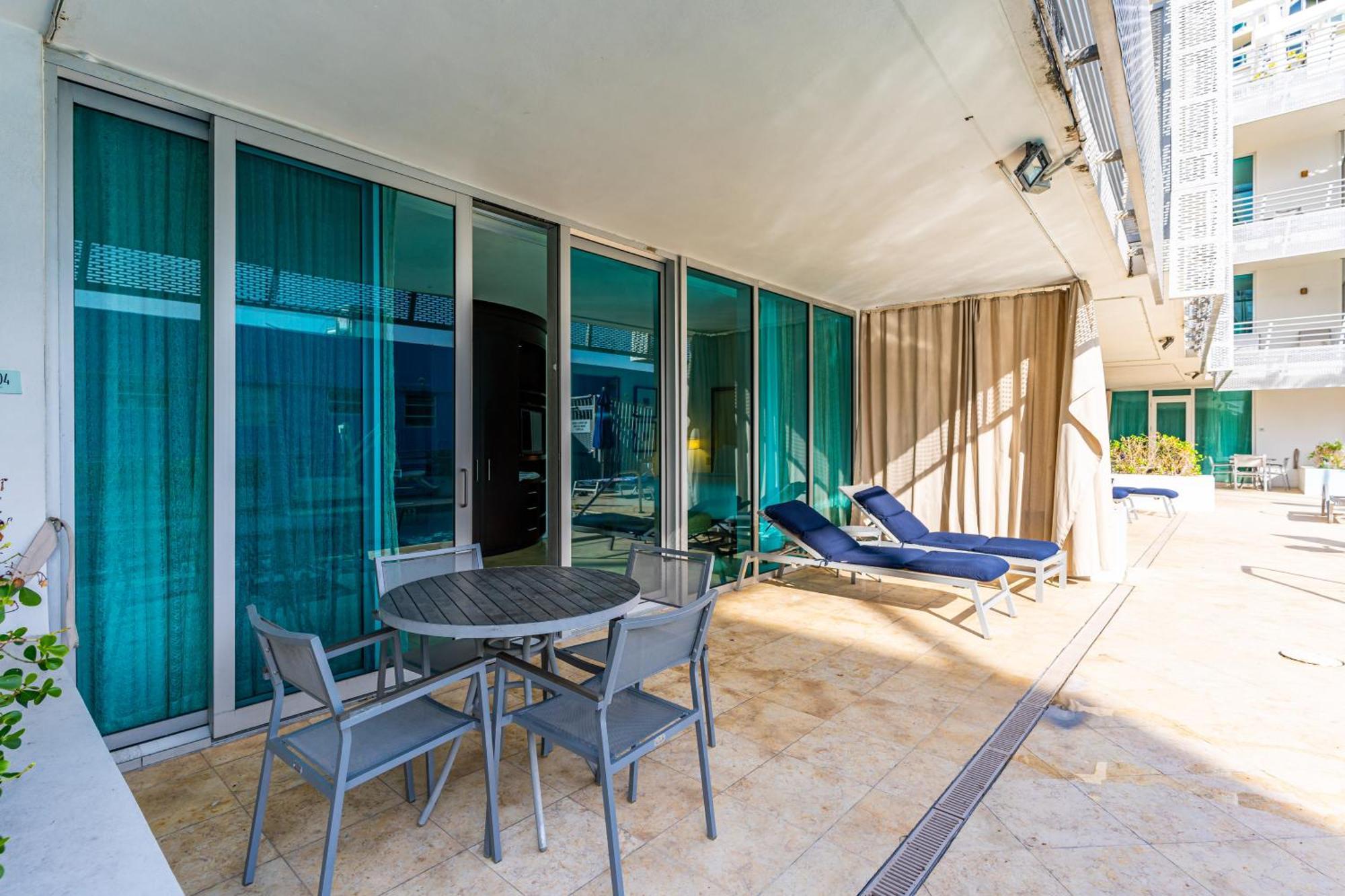 Large On Ocean Drive With Direct Access To The Apartment Miami Beach