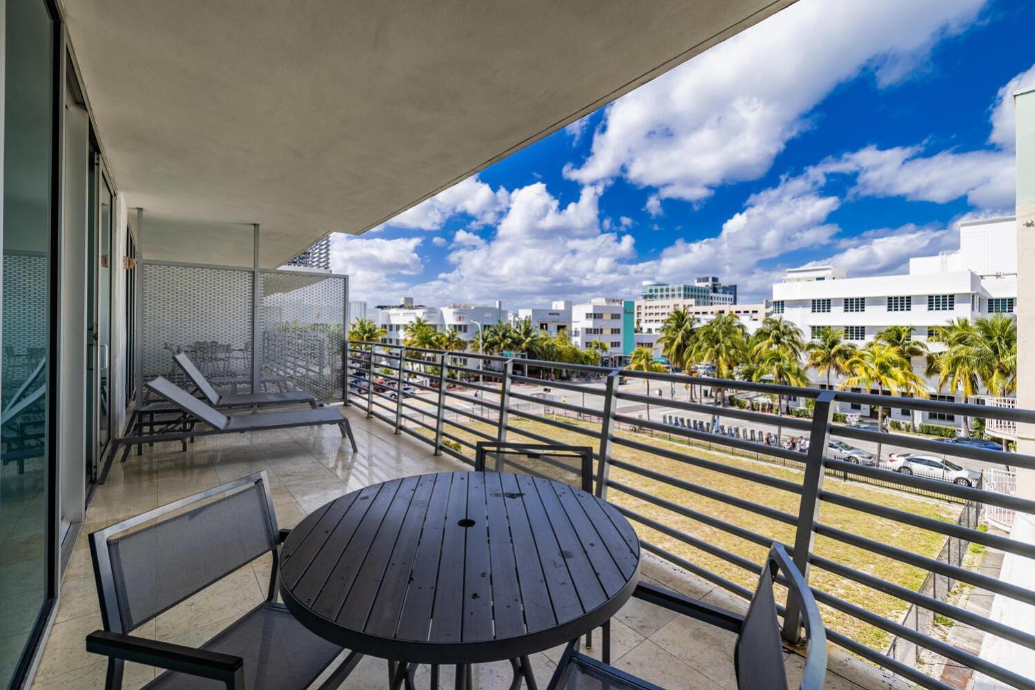 Large On Ocean Drive With Direct Access To The Apartment Miami Beach