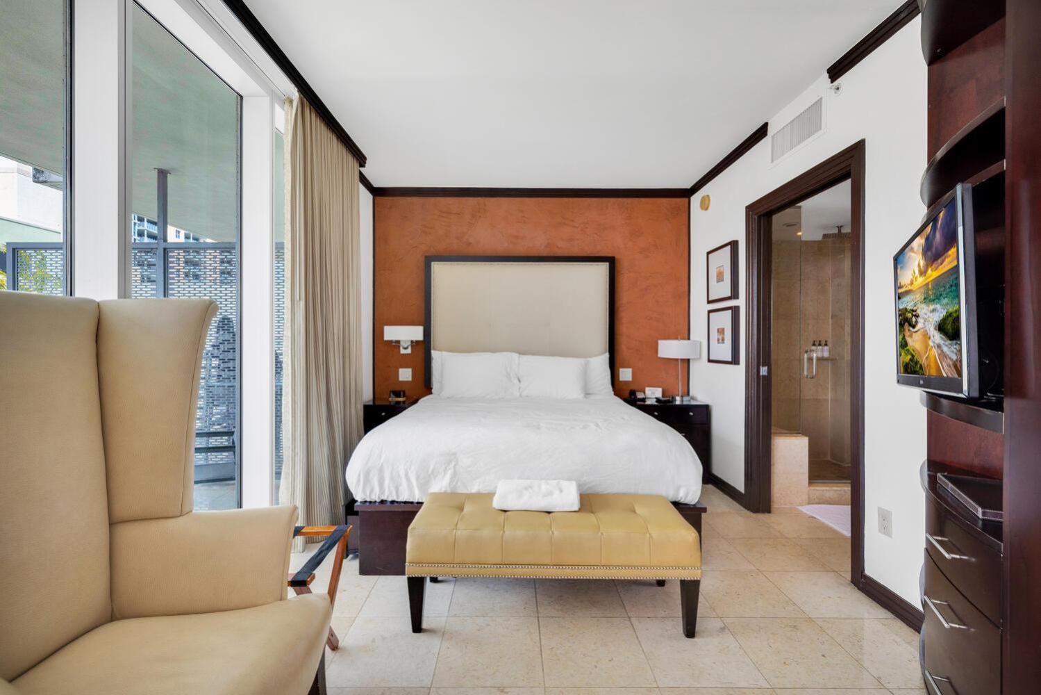 Apartment Large On Ocean Drive With Direct Access To The *