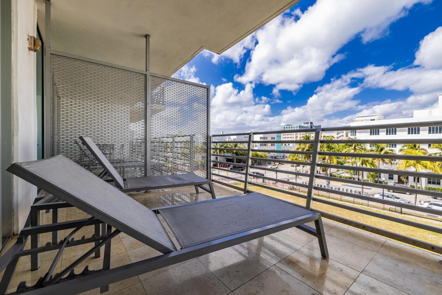 Large On Ocean Drive With Direct Access To The *