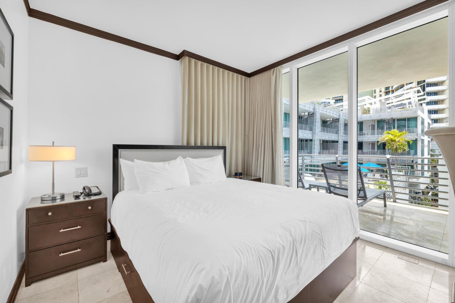 Apartment Large On Ocean Drive With Direct Access To The Miami Beach