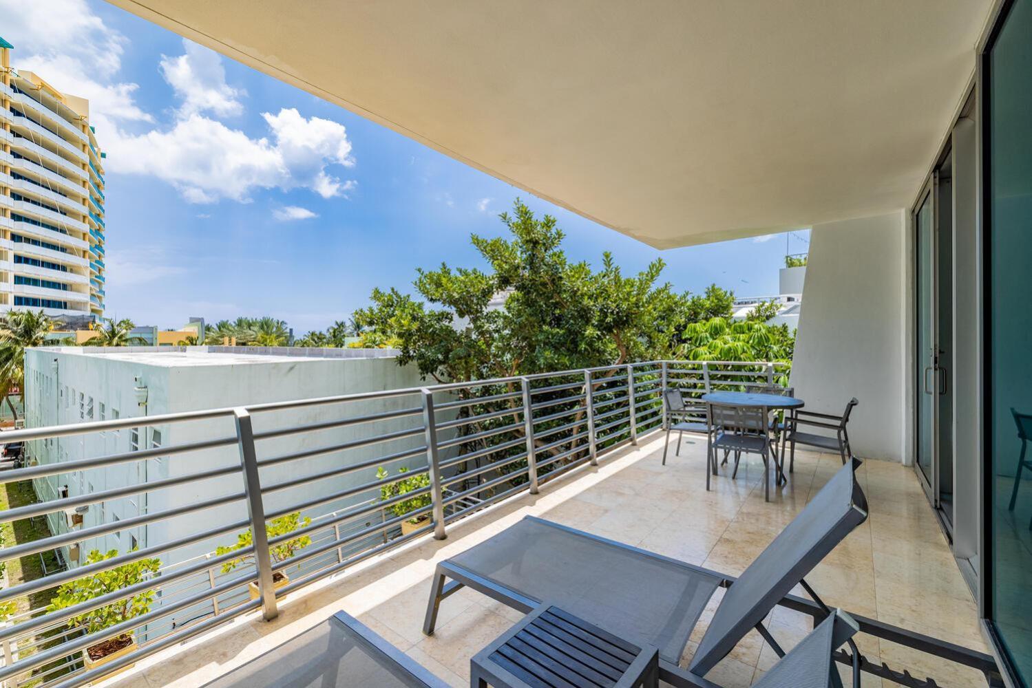 Apartment Large On Ocean Drive With Direct Access To The Miami Beach