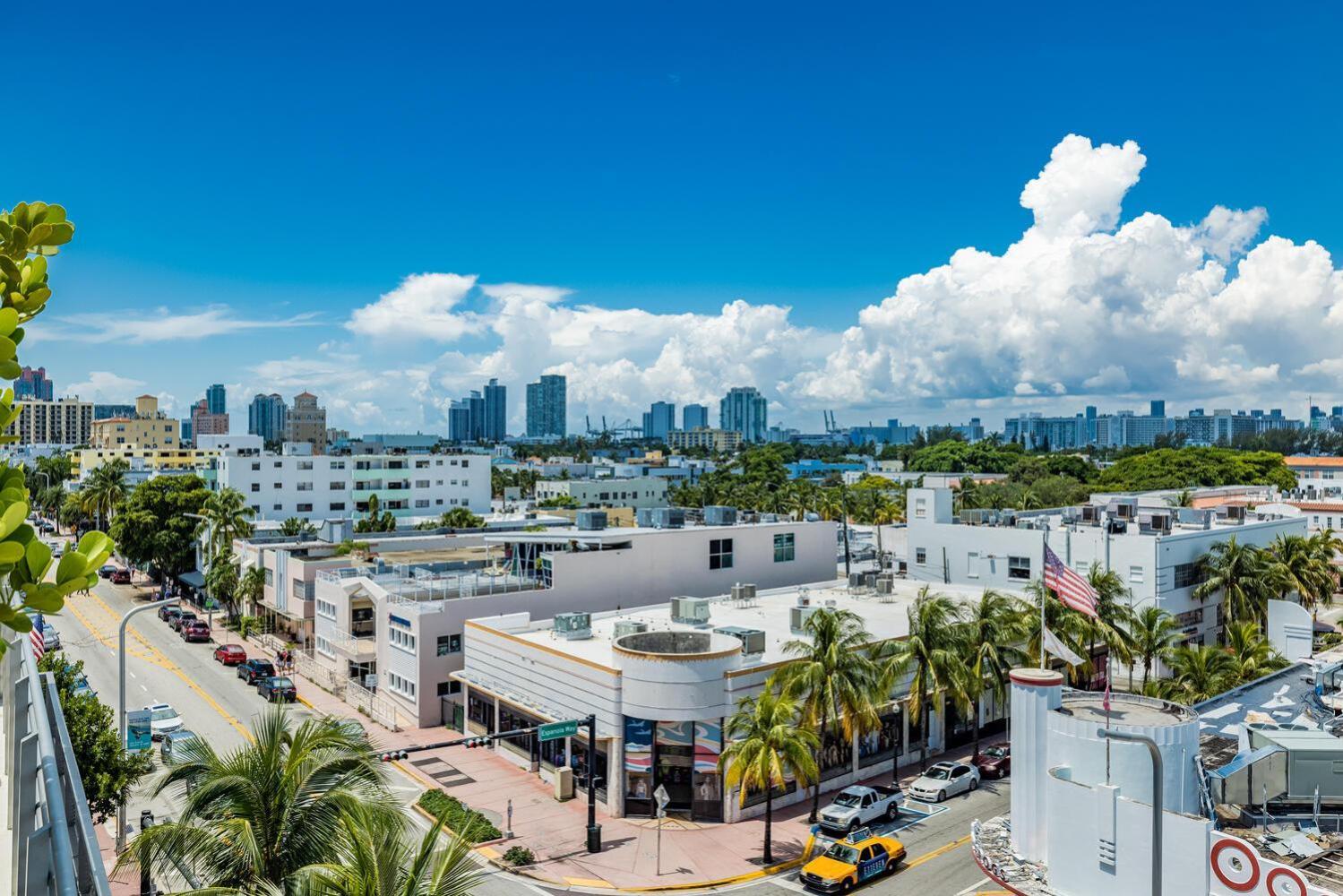 Apartment Large On Ocean Drive With Direct Access To The *