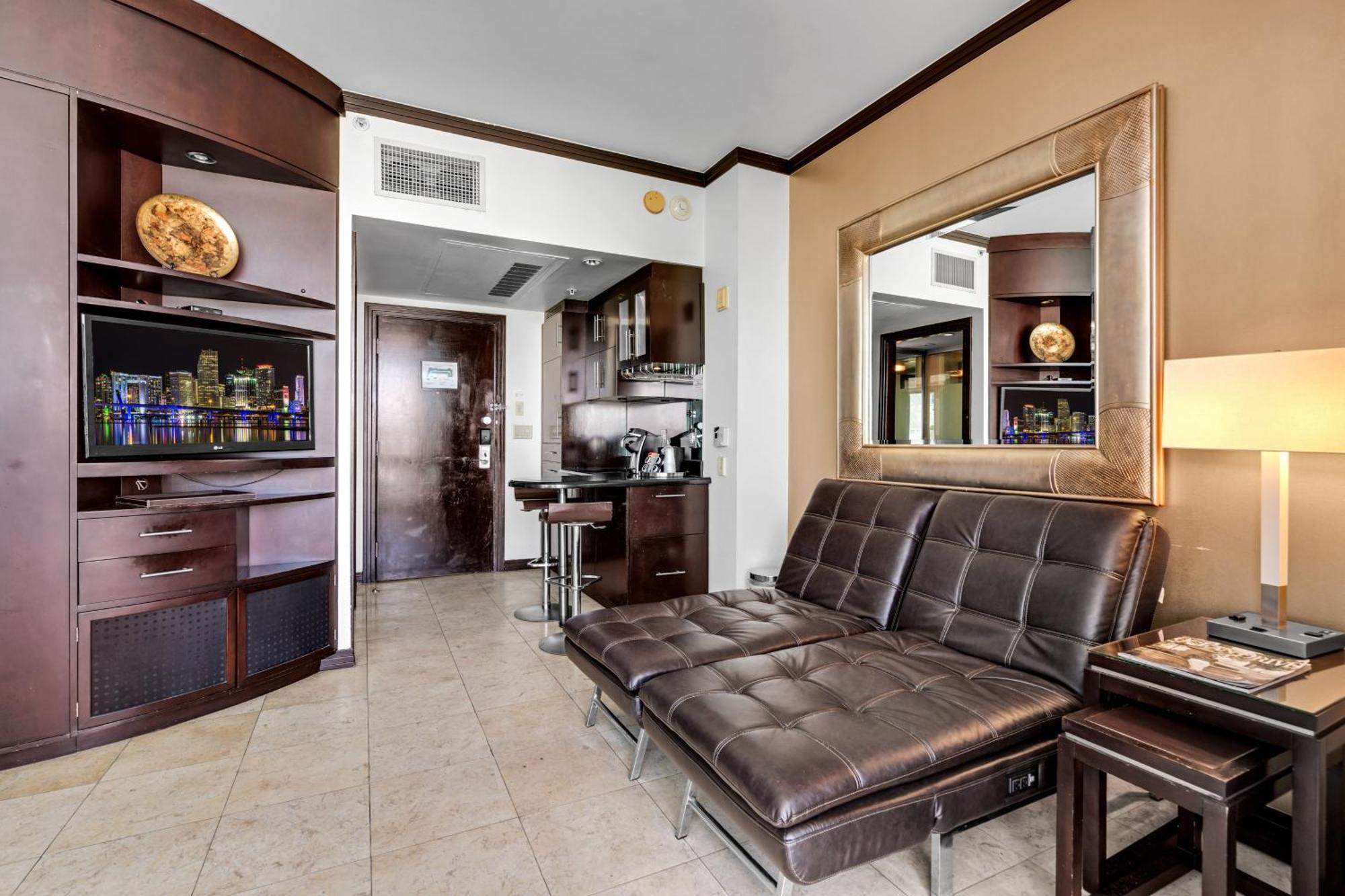 Large On Ocean Drive With Direct Access To The *