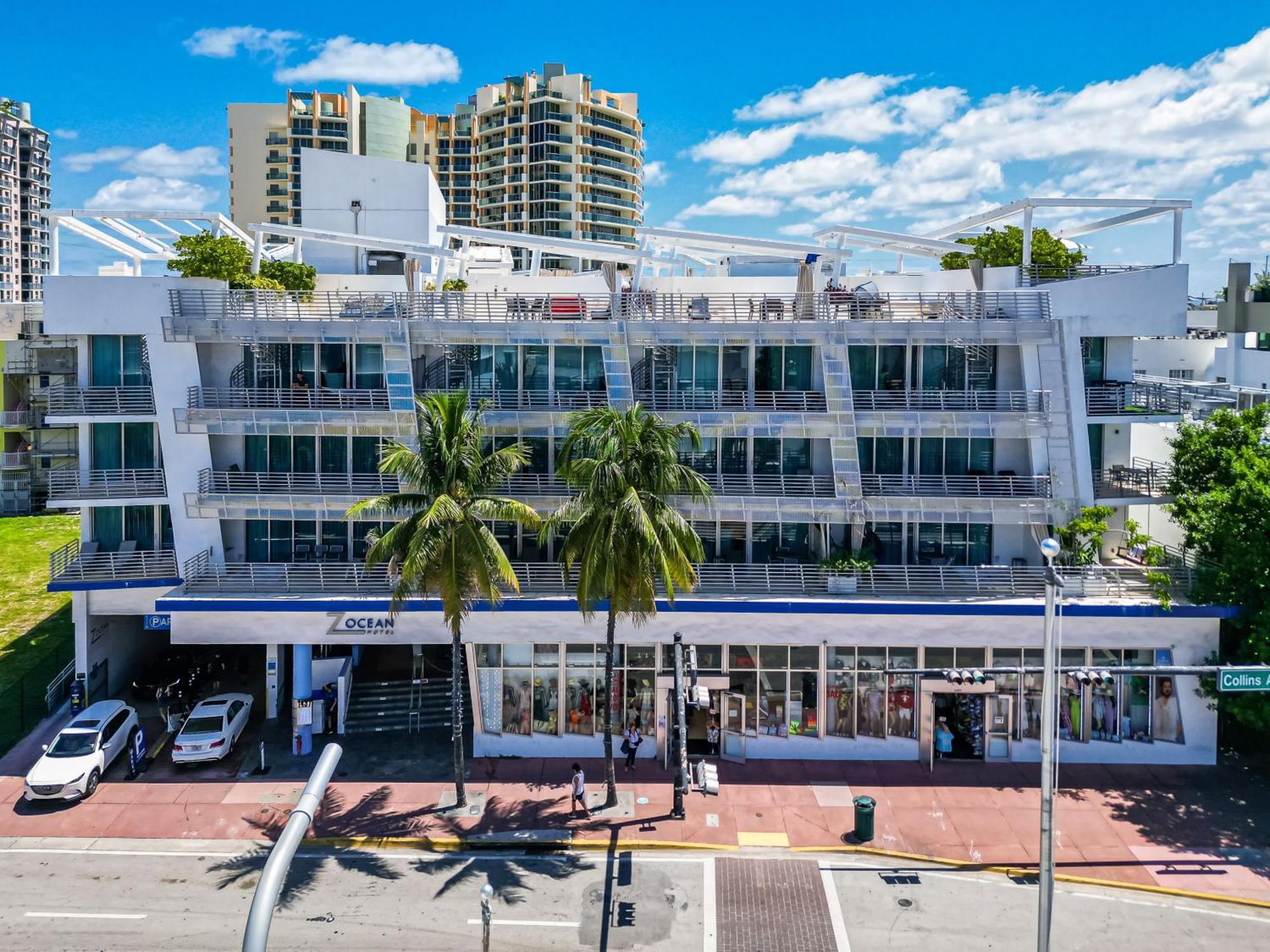 Large On Ocean Drive With Direct Access To The * Miami Beach