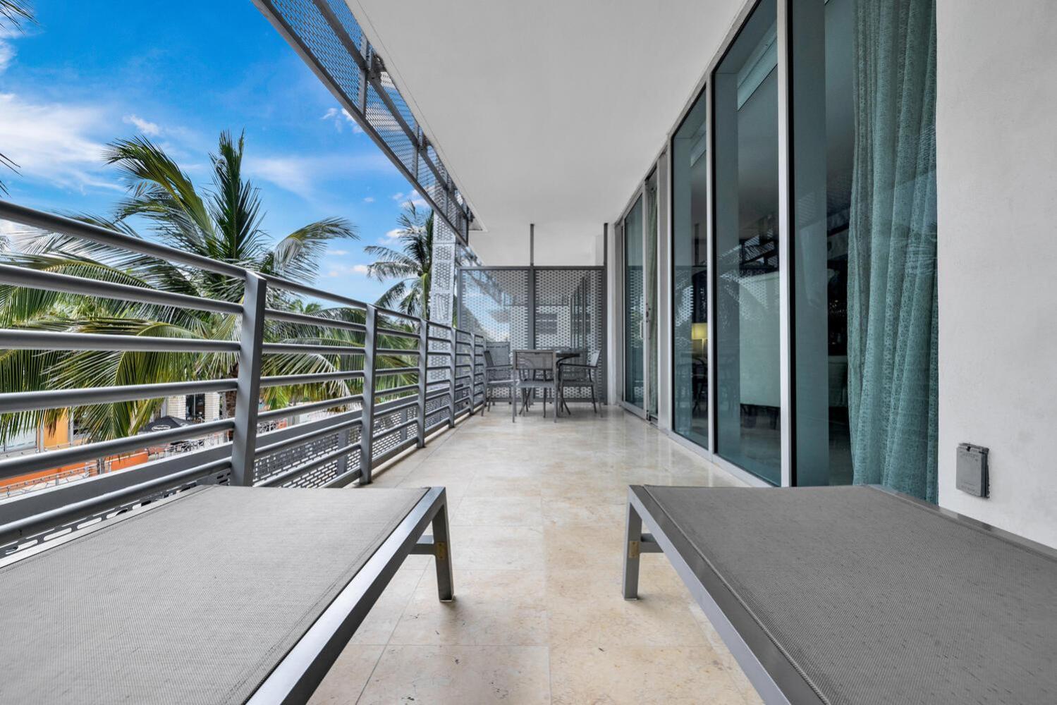 Large On Ocean Drive With Direct Access To The Apartment Miami Beach