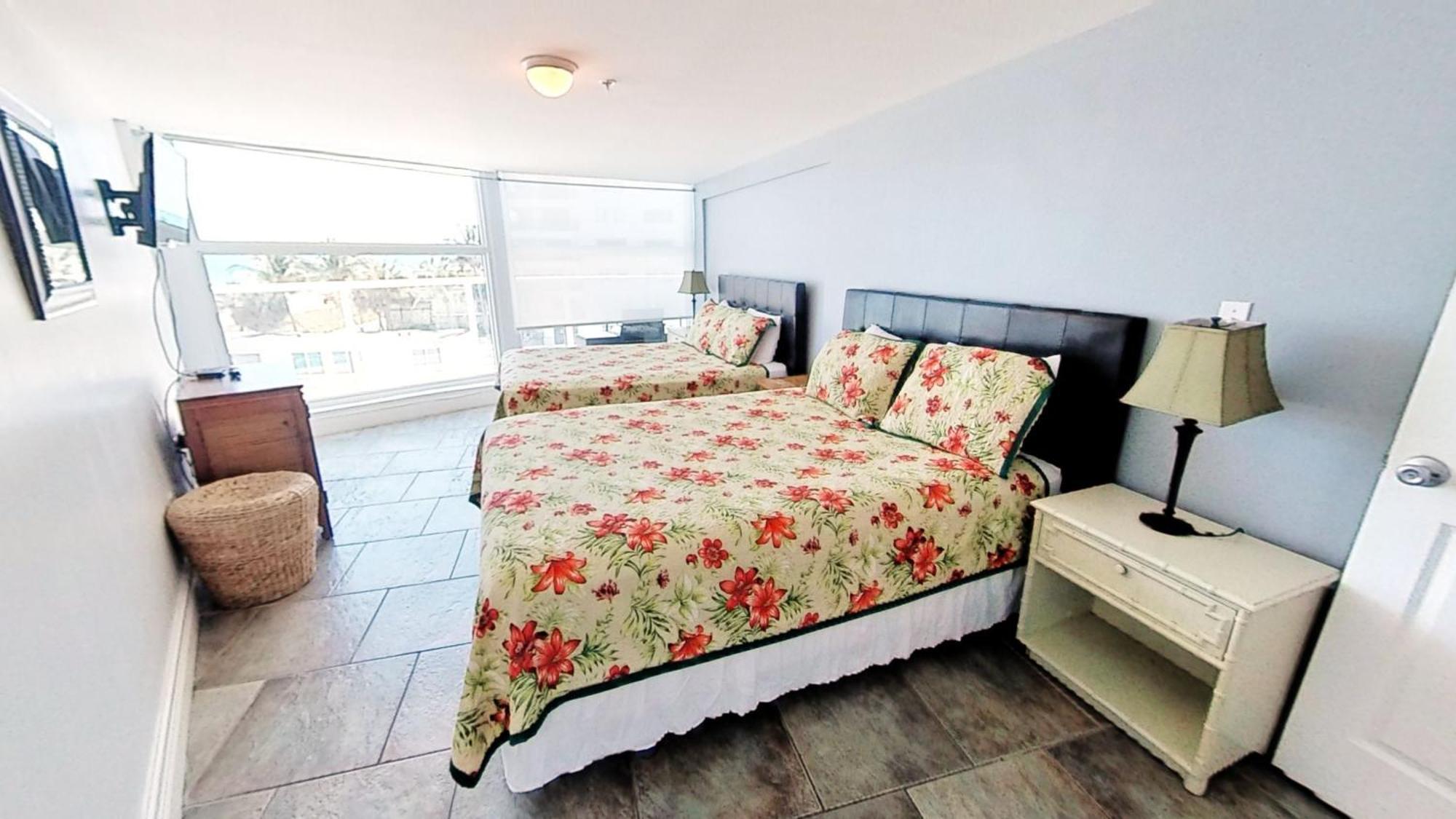 Castle M16 Oceanview Loft With Access, Pool, Tennis And Free Parking! Miami Beach