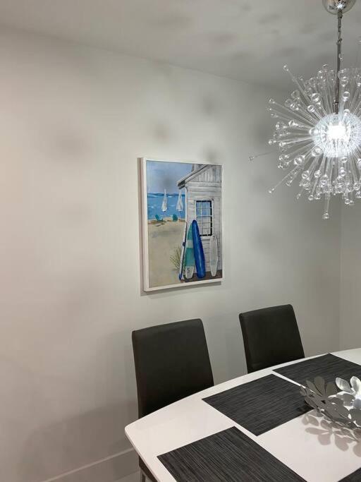 Luxury Beachfront 3 Bedroom Miami Condo, Holiday home