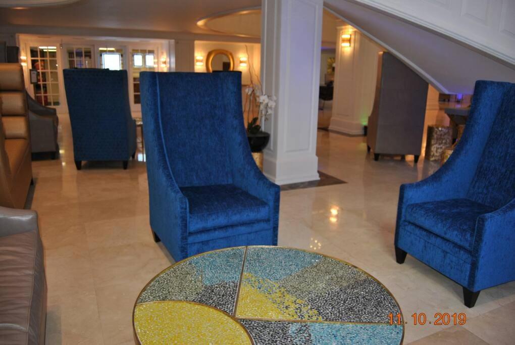 Luxury Beachfront 3 Bedroom Miami Condo,