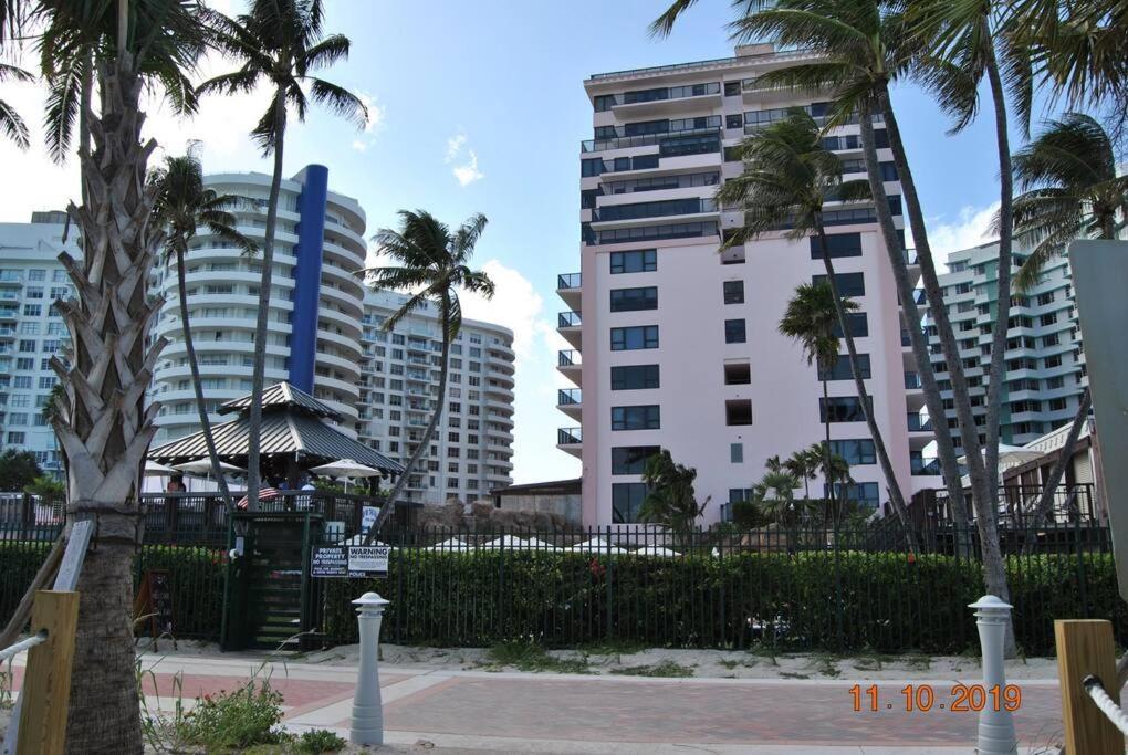 Holiday home Luxury Beachfront 3 Bedroom Miami Condo,
