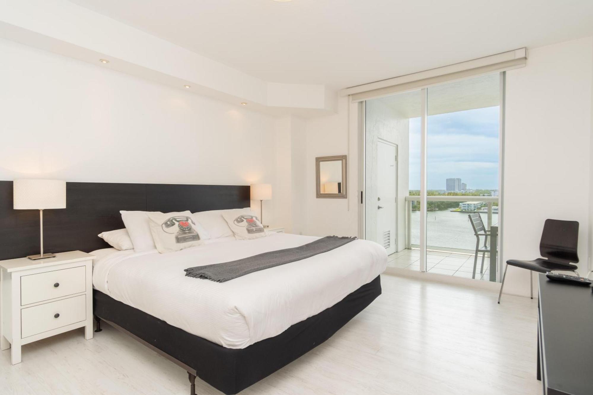Golden Bay 103 Apartment Miami Beach