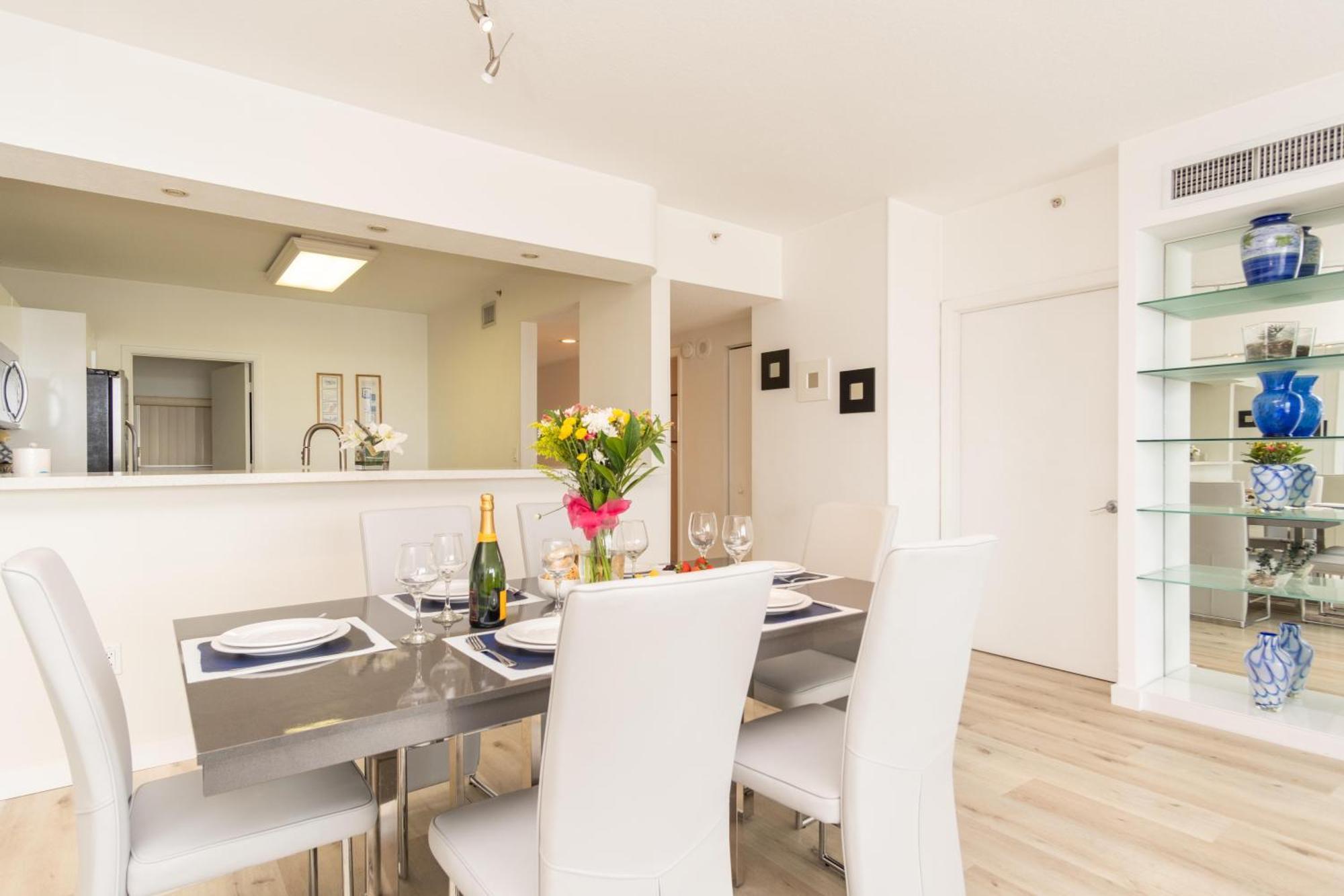 Golden Bay 103 Apartment