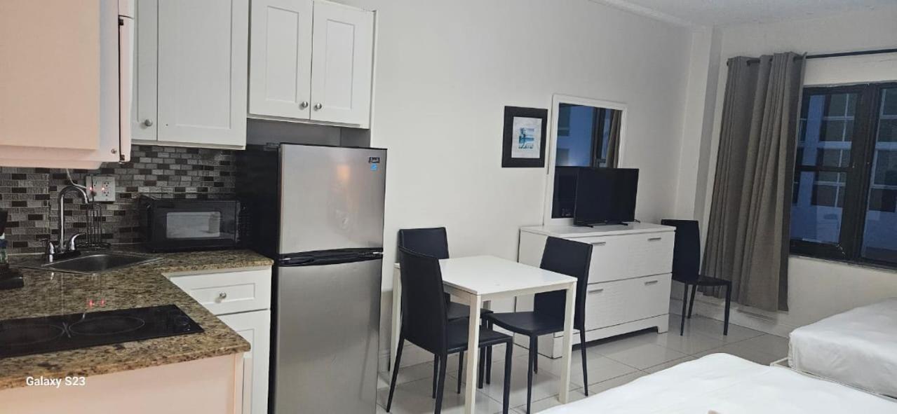 Apartment Miami Beachfront With Pool Wifi & Cheap Parking *