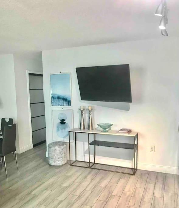 Block From One Bedroom With Parking Miami Beach