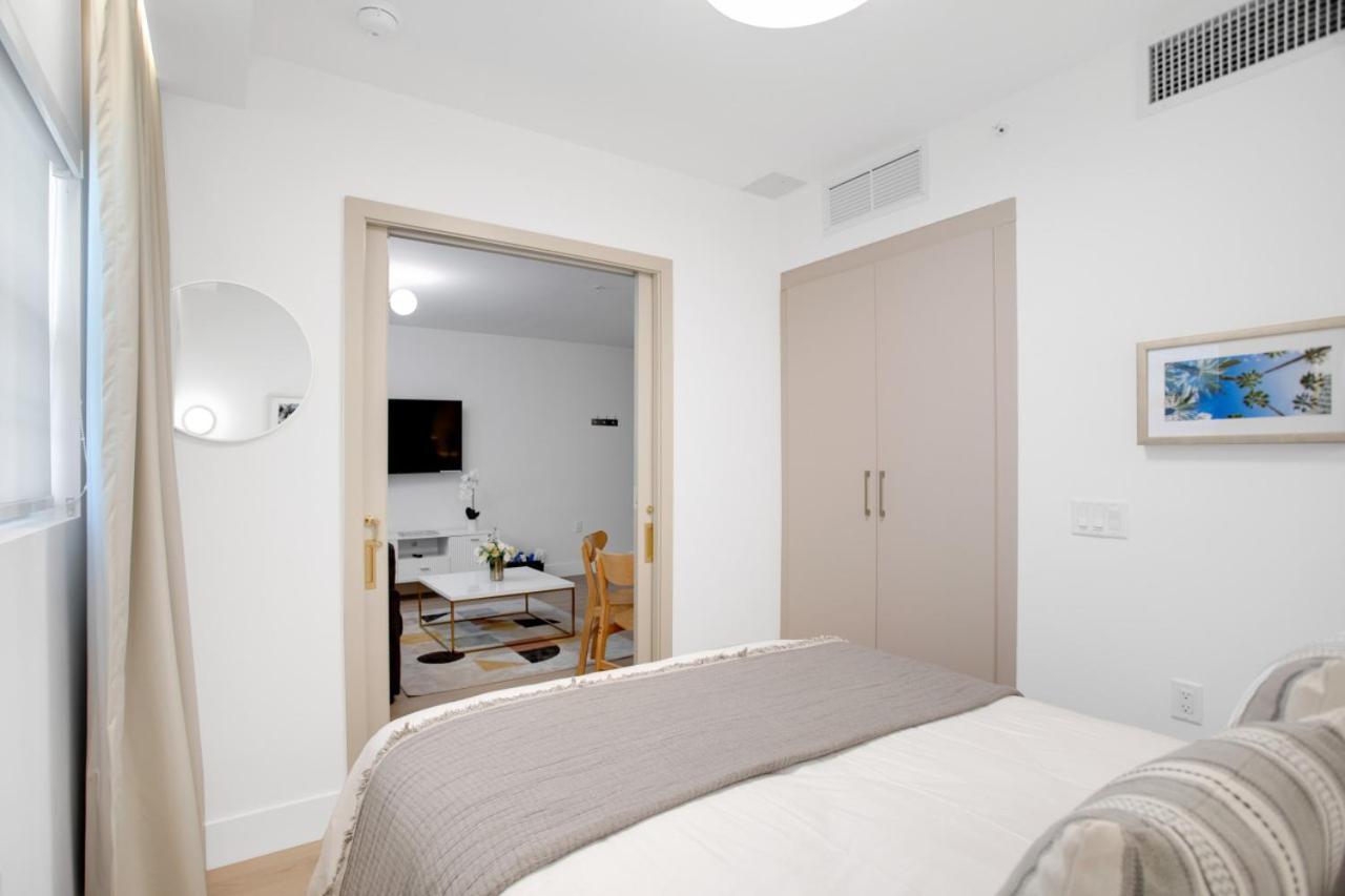 Vonder Miami - Unit 9 *