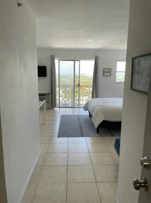 1505- Downtown Miami Bay View Retreat With 1br & 1ba Miami Beach