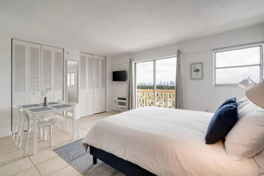 Apartment 1505- Downtown Miami Bay View Retreat With 1br & 1ba *