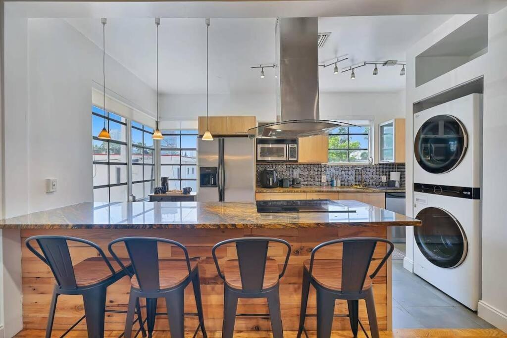 Superb For 8 Near Ocean Apartment *