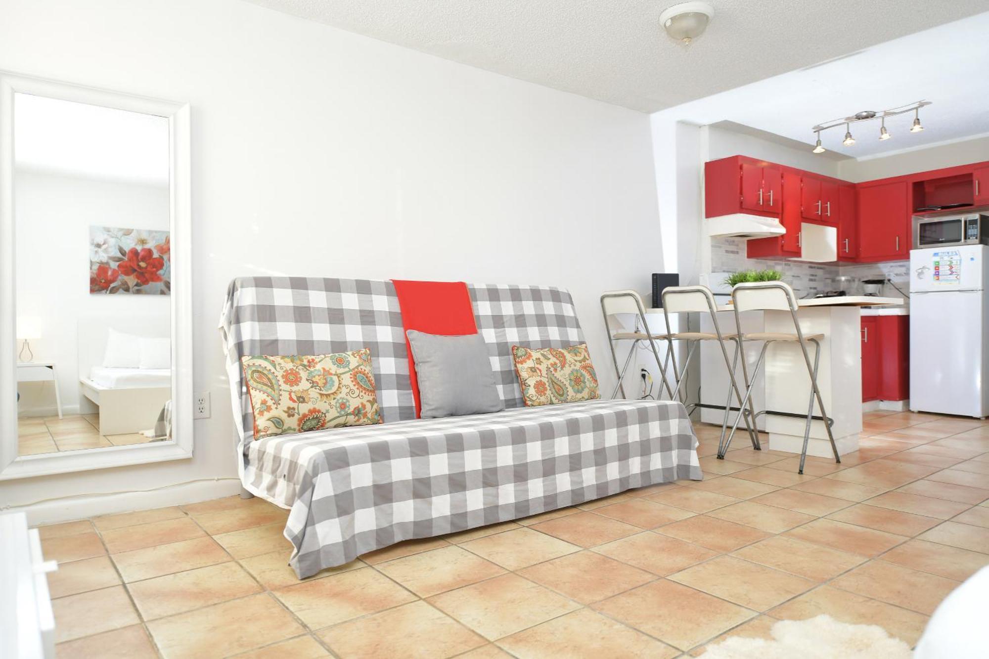 Washinghton Avenue Apartment *