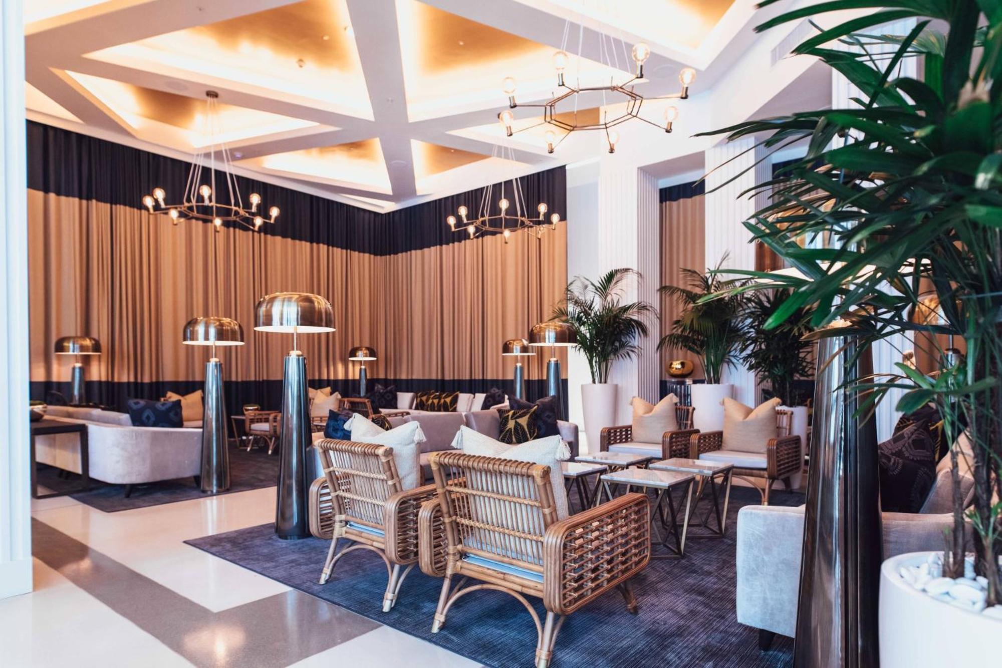 Cadillac & Beach Club, Autograph Collection Hotel