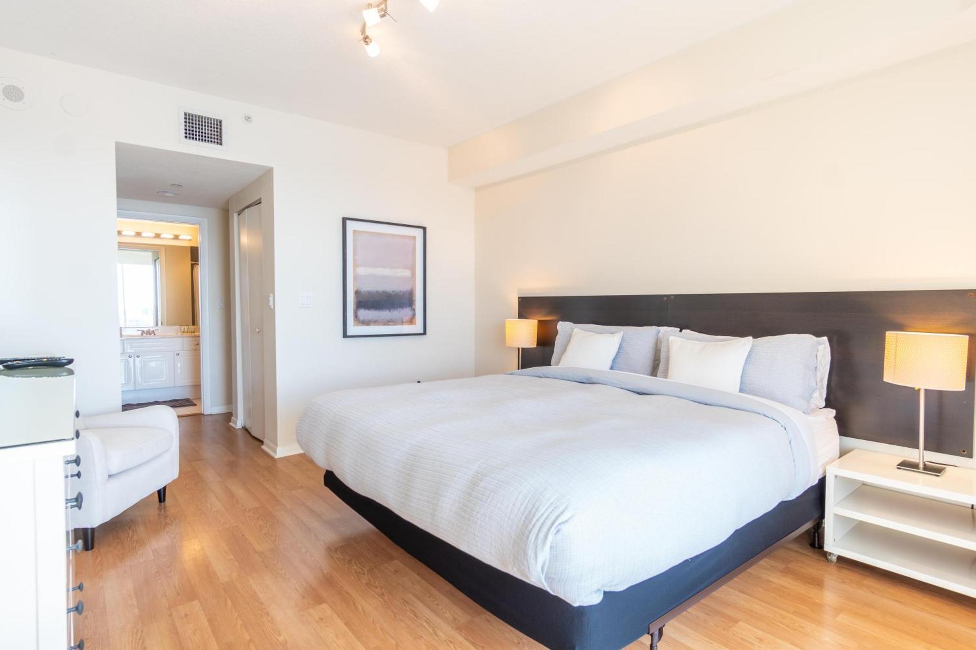 Golden Bay 56 *
