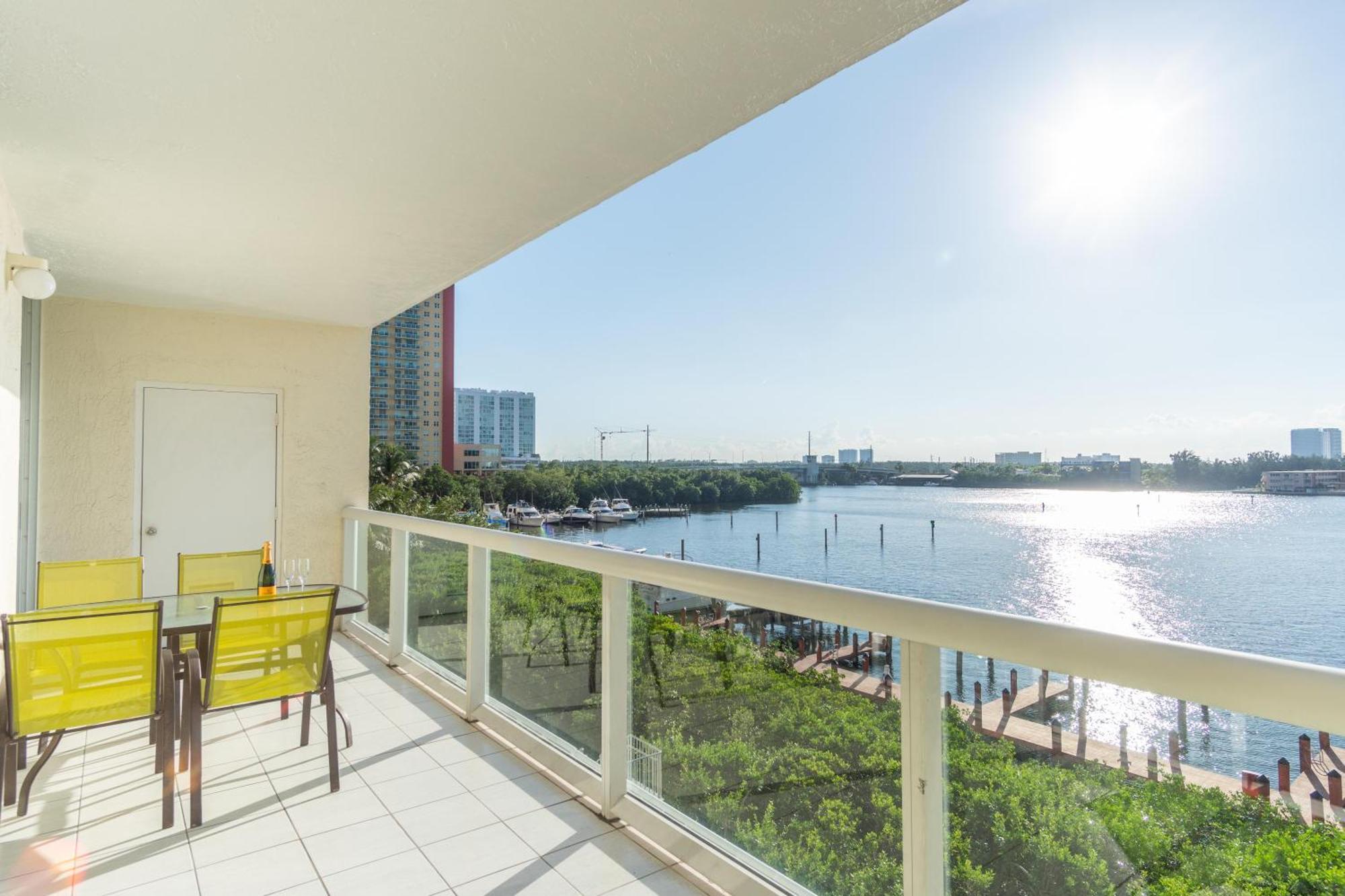 Golden Bay 56 Apartment Miami Beach