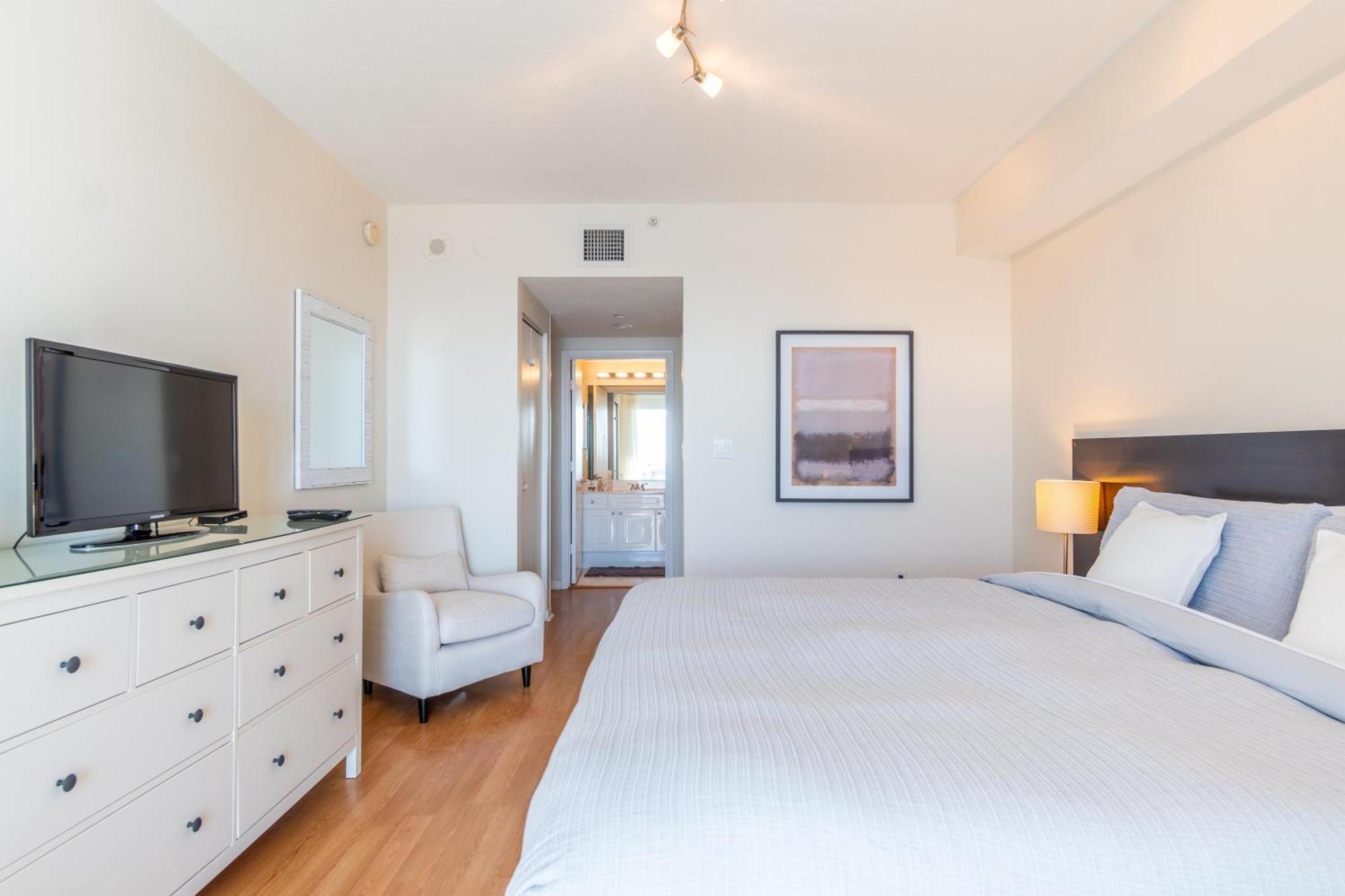 Apartment Golden Bay 56 *