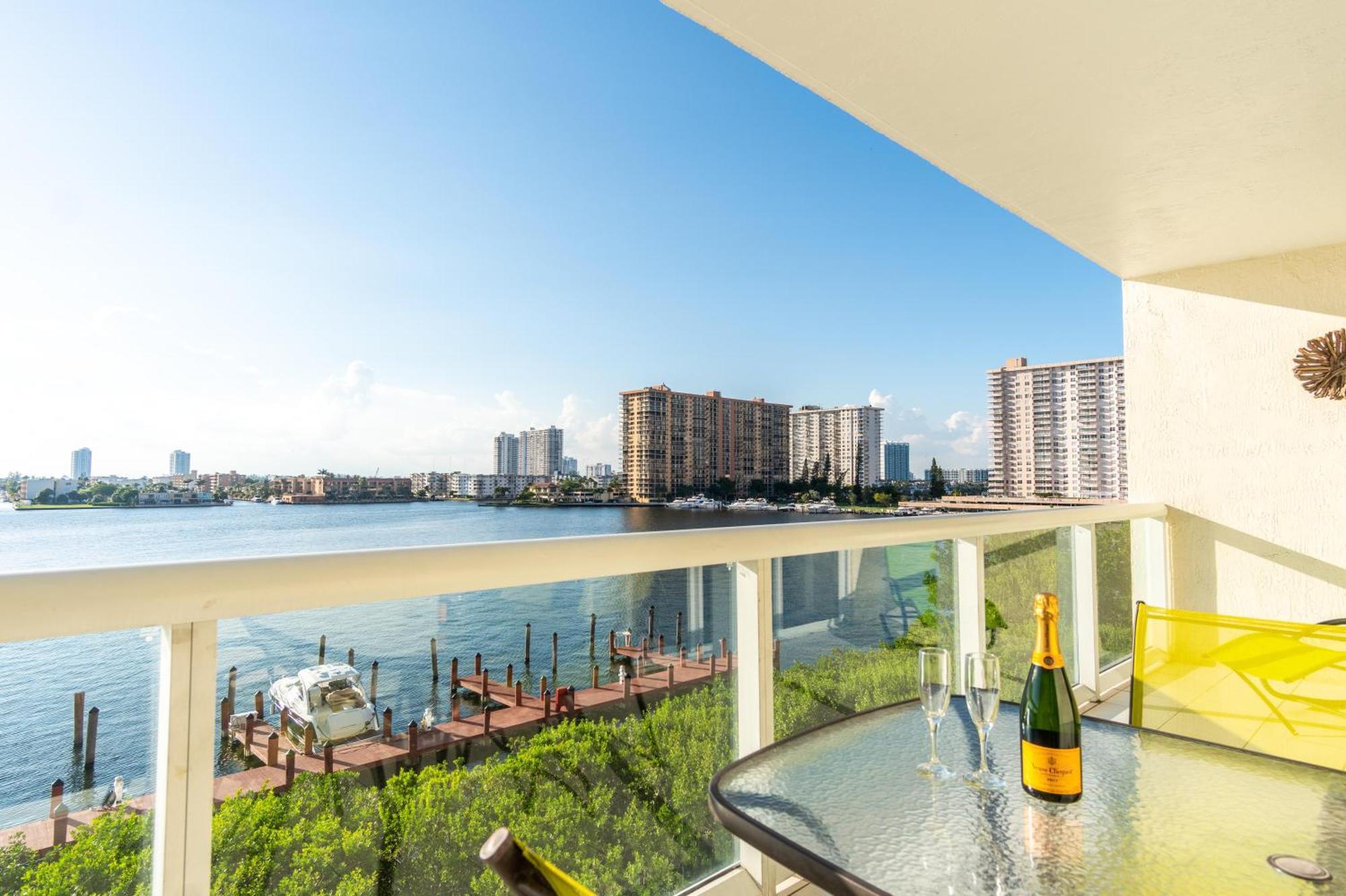 Apartment Golden Bay 56