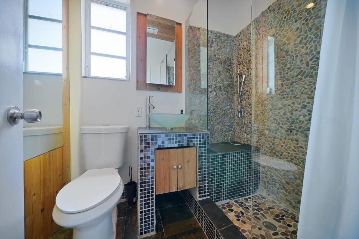 Large & Bright Sleep Up To 8 Only 2min From Ocean Apartment