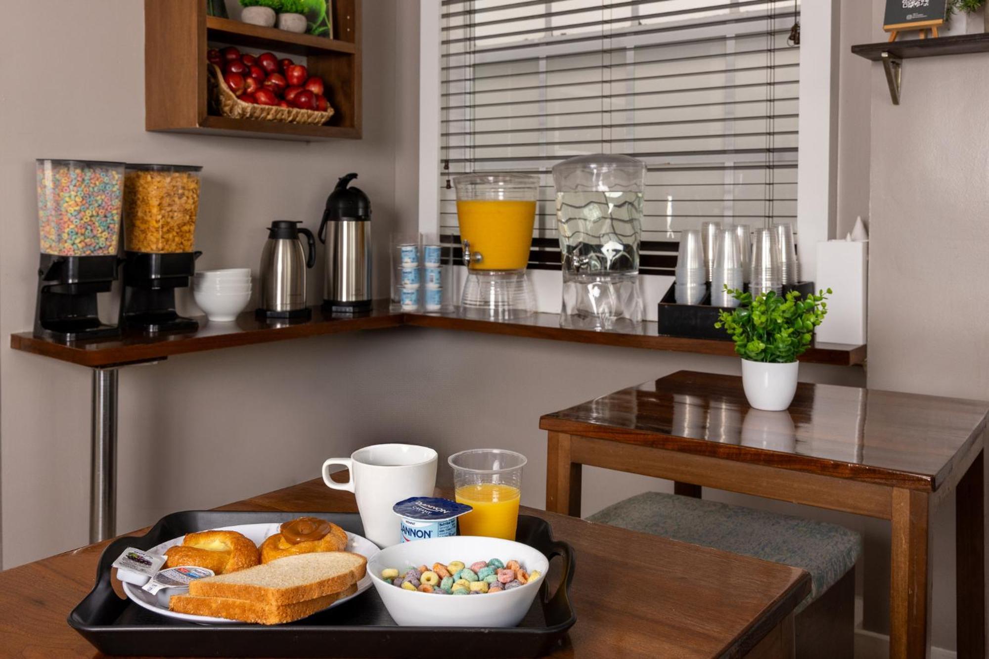 Hotel Riviere South Beach 3*