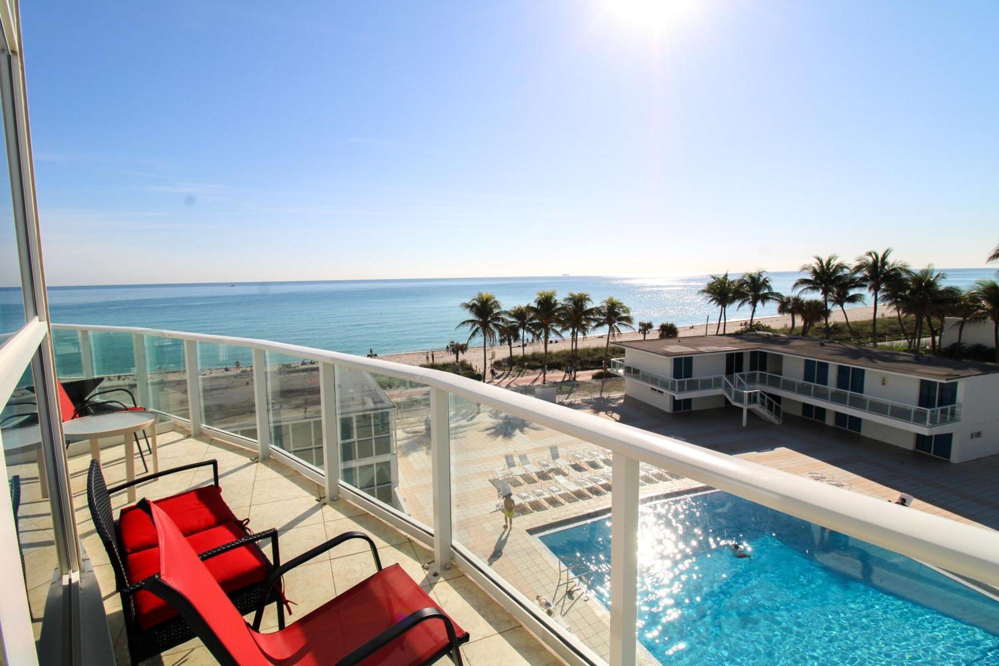 Castle M16 Oceanview Loft With Access, Pool, Tennis And Free Parking! Ferienhaus