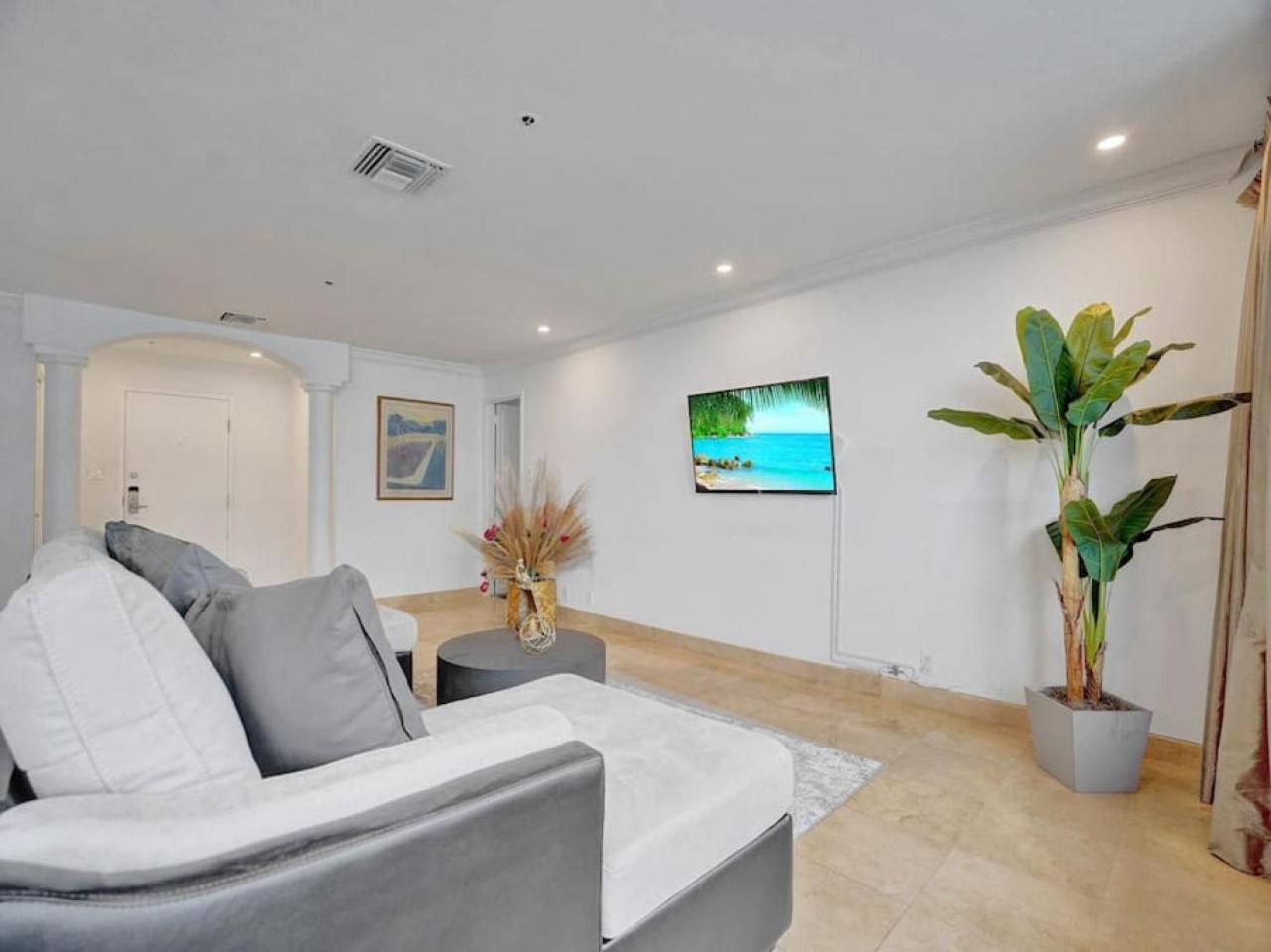 Apartment Luxury 2bd Penthouse With Access And Amenities Ph6 Miami Beach