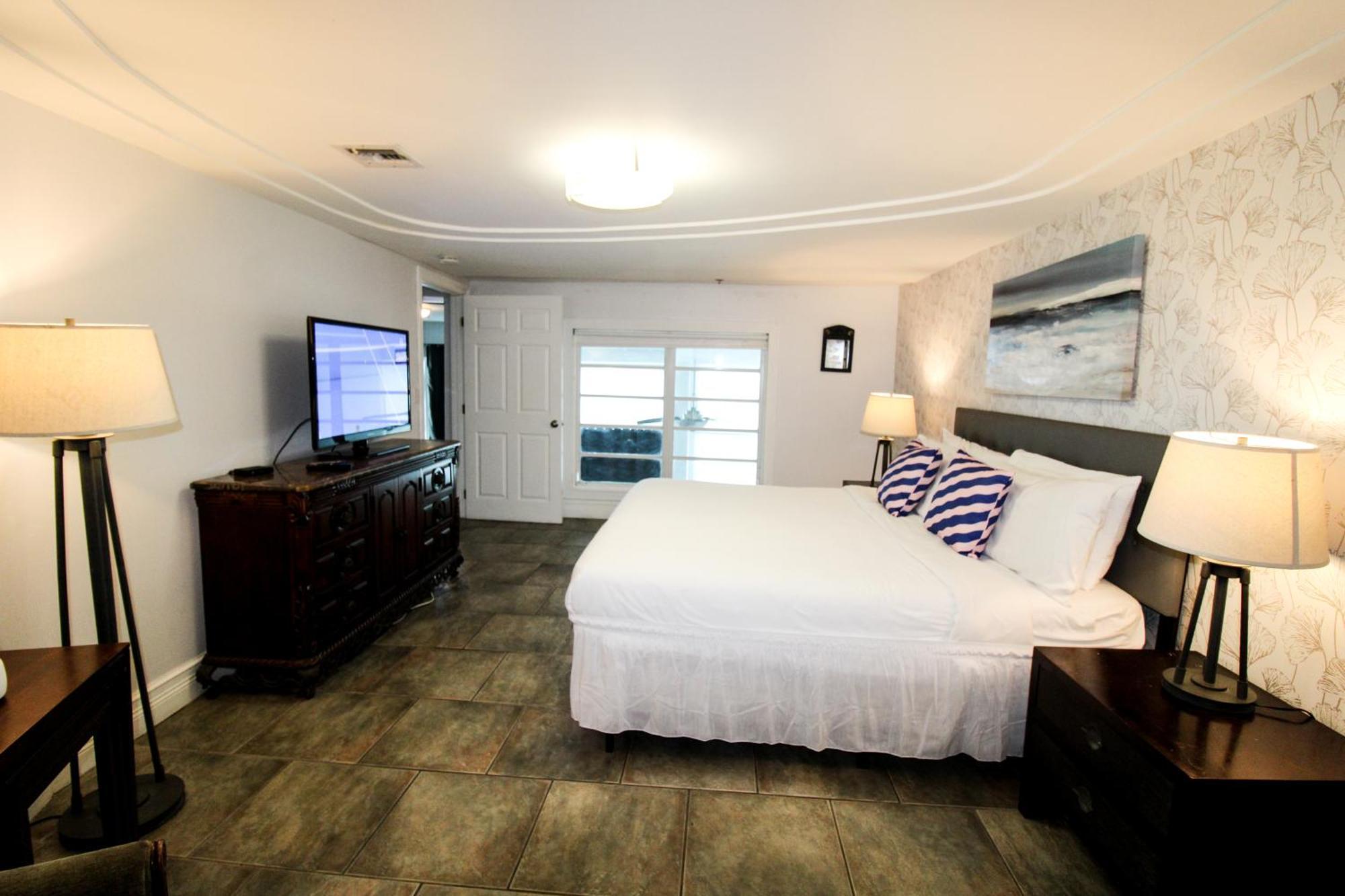 Castle M16 Oceanview Loft With Access, Pool, Tennis And Free Parking! Ferienhaus