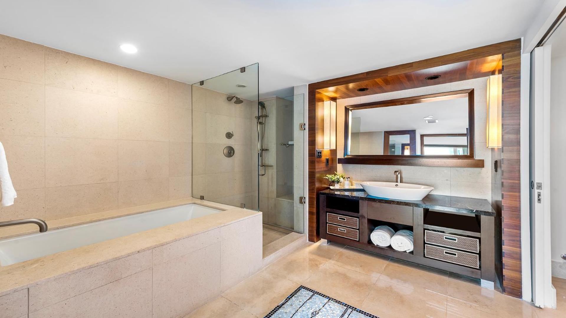 1 Bedroom Private At Carillon Miami -911 Aparthotel