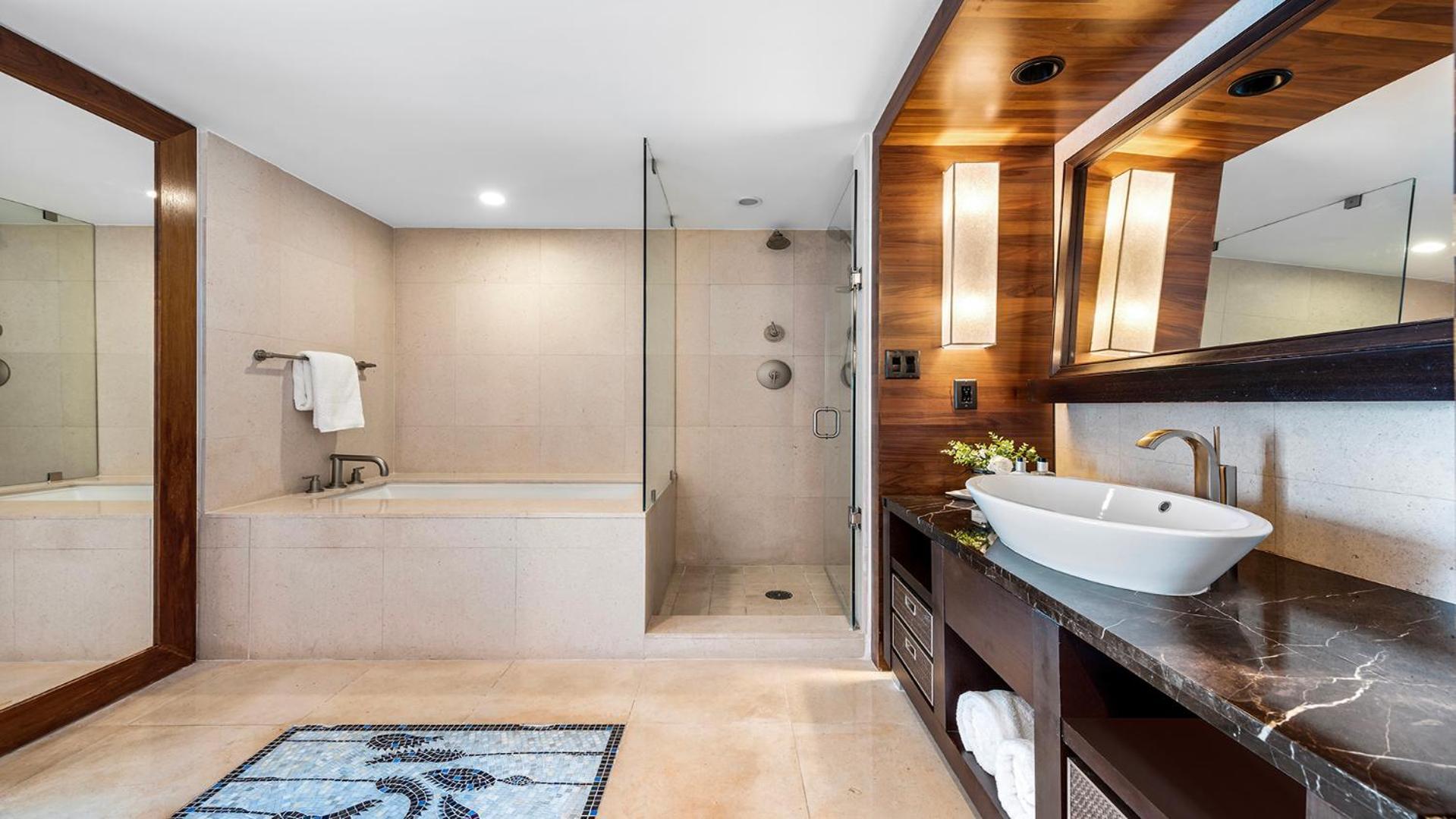 1 Bedroom Private At Carillon Miami -911