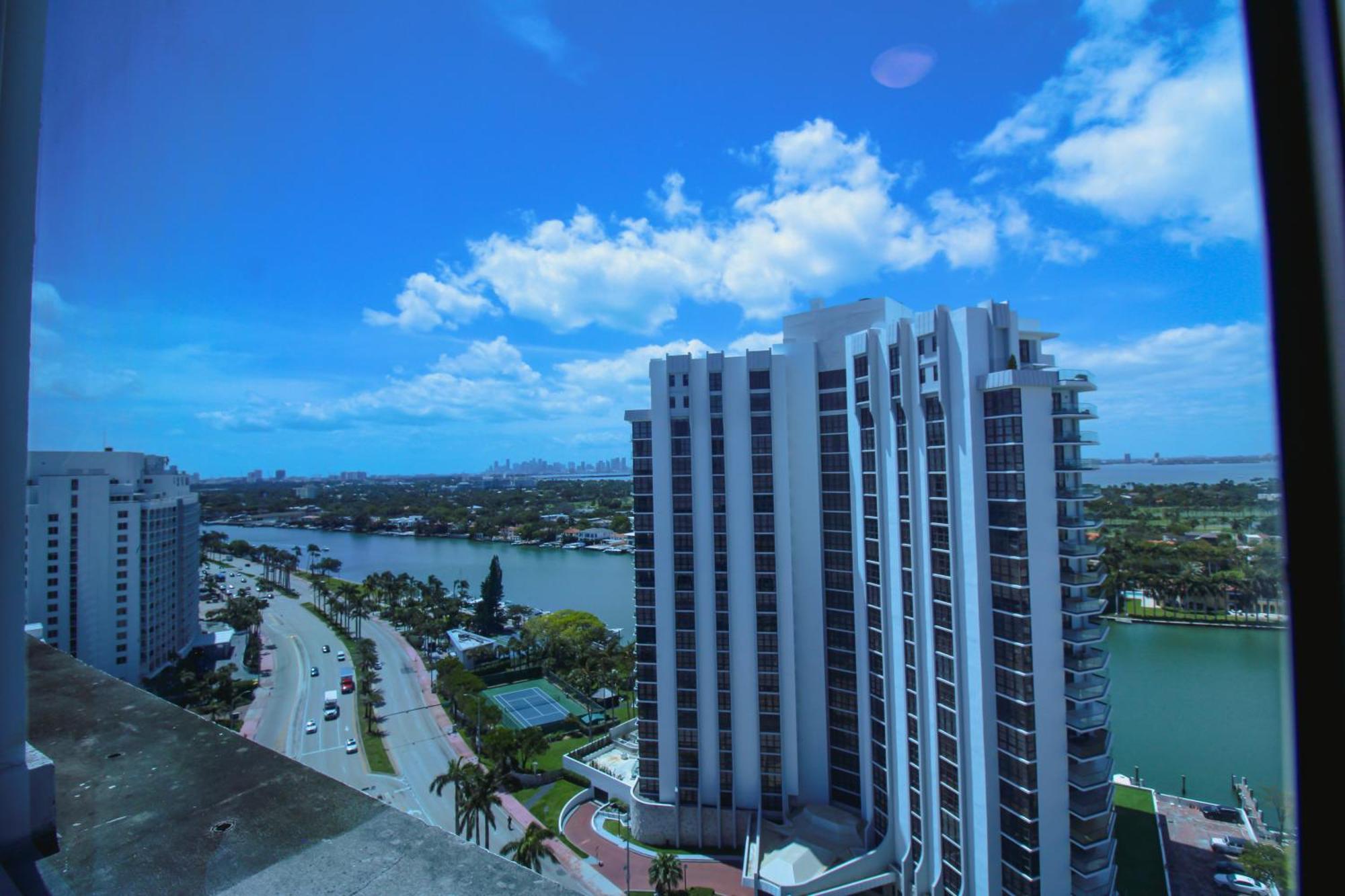 Holiday home Castle Ph15 Spacious Penthouse With Balcony, Access, Pool, Tennis, Free Parking *
