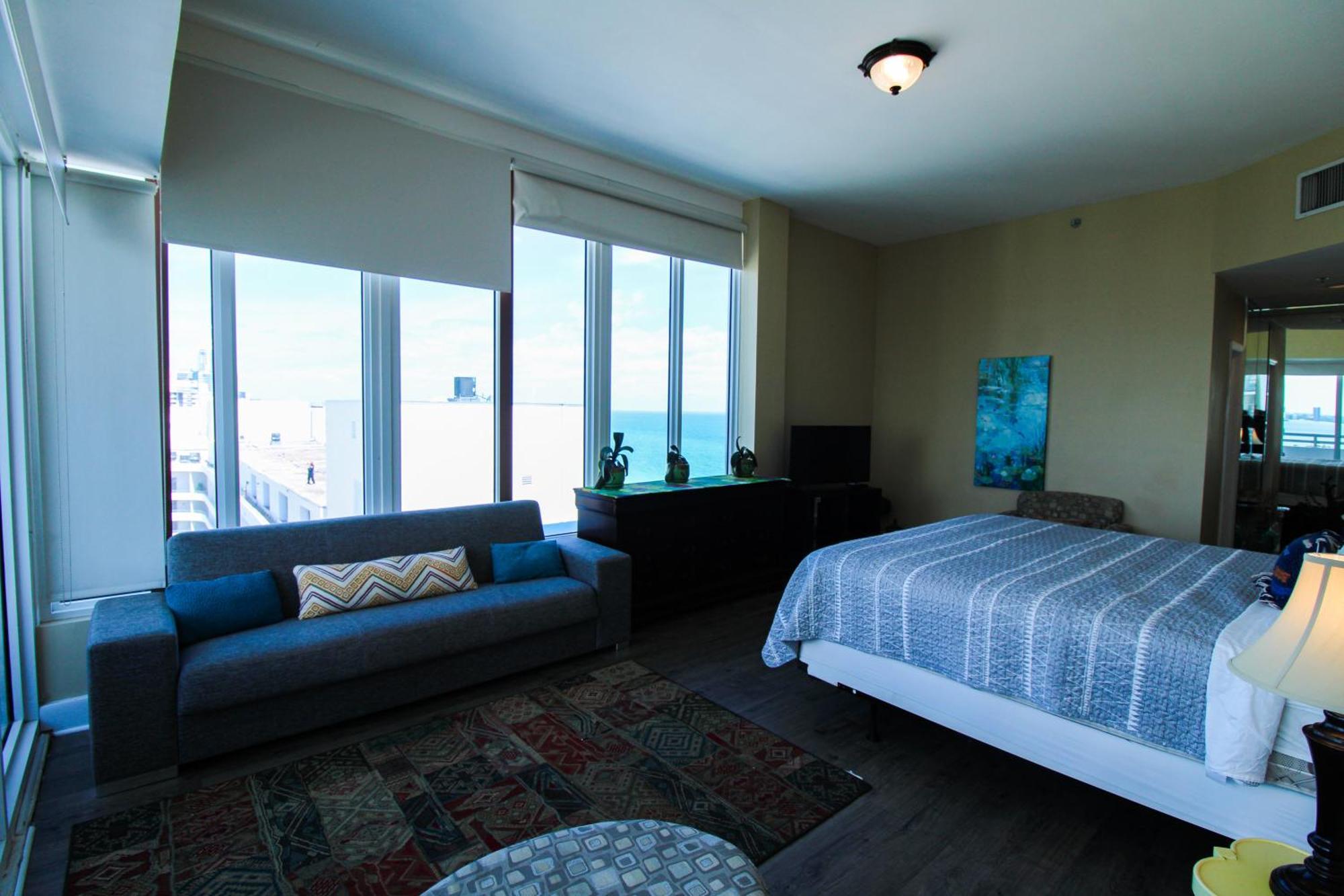 Holiday home Castle Ph15 Spacious Penthouse With Balcony, Access, Pool, Tennis, Free Parking Miami Beach