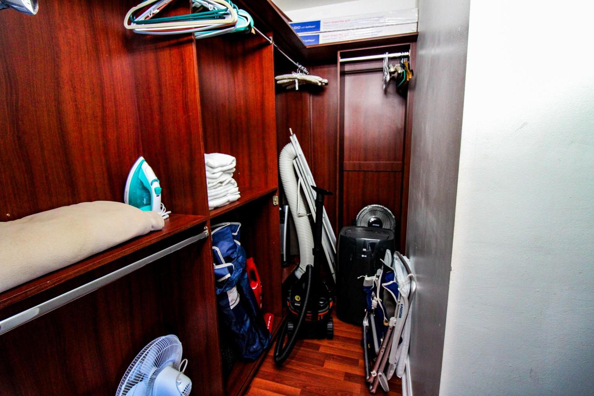 Castle Ph15 Spacious Penthouse With Balcony, Access, Pool, Tennis, Free Parking Miami Beach